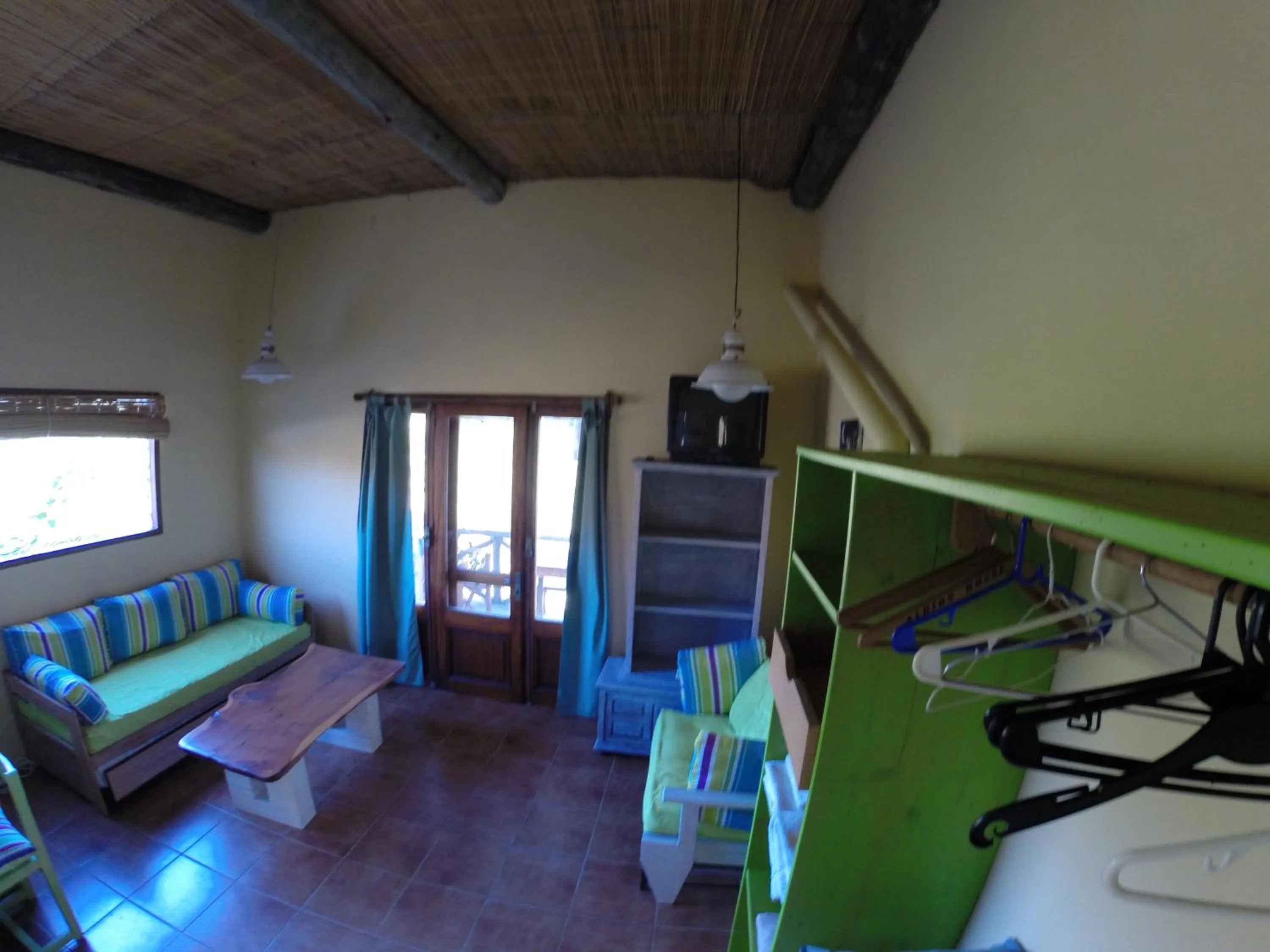 Living room, Bed in Hale Lau