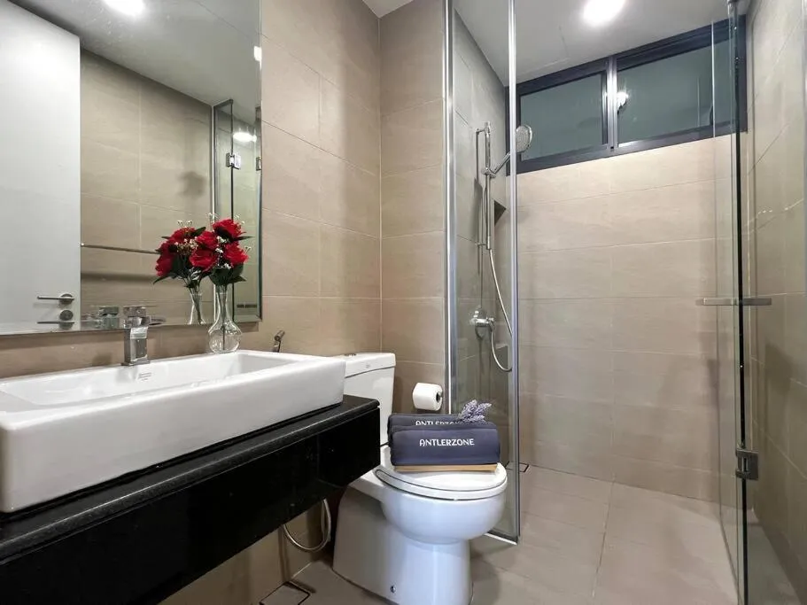 Bathroom in Bora Residences by Antlerzone