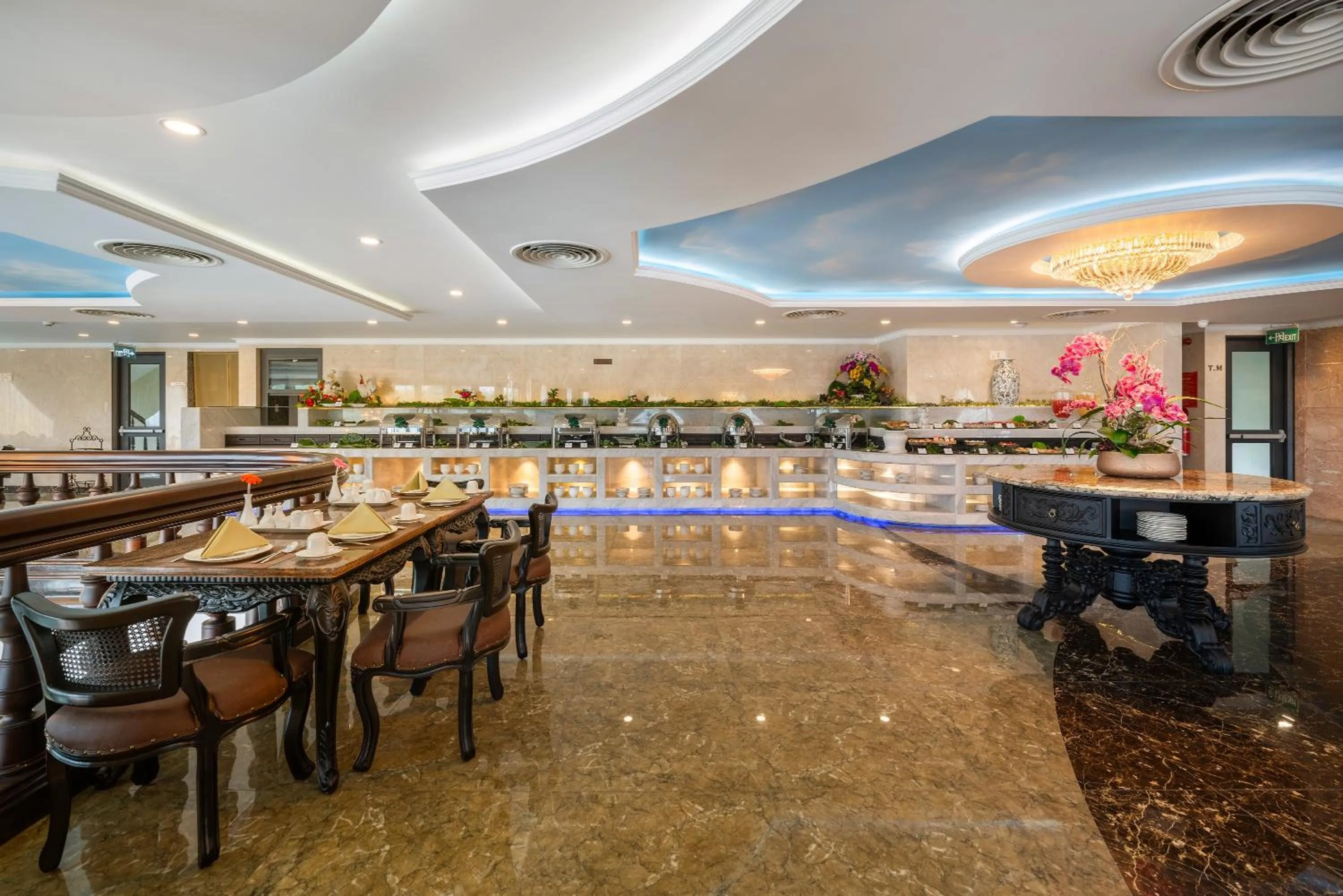 Restaurant/places to eat in V-Hotel Da Nang Beach