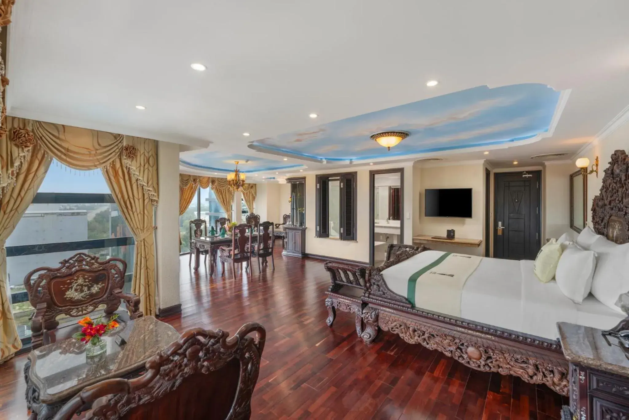 Bed in V-Hotel Da Nang Beach Bed in V-Hotel Da Nang Beach