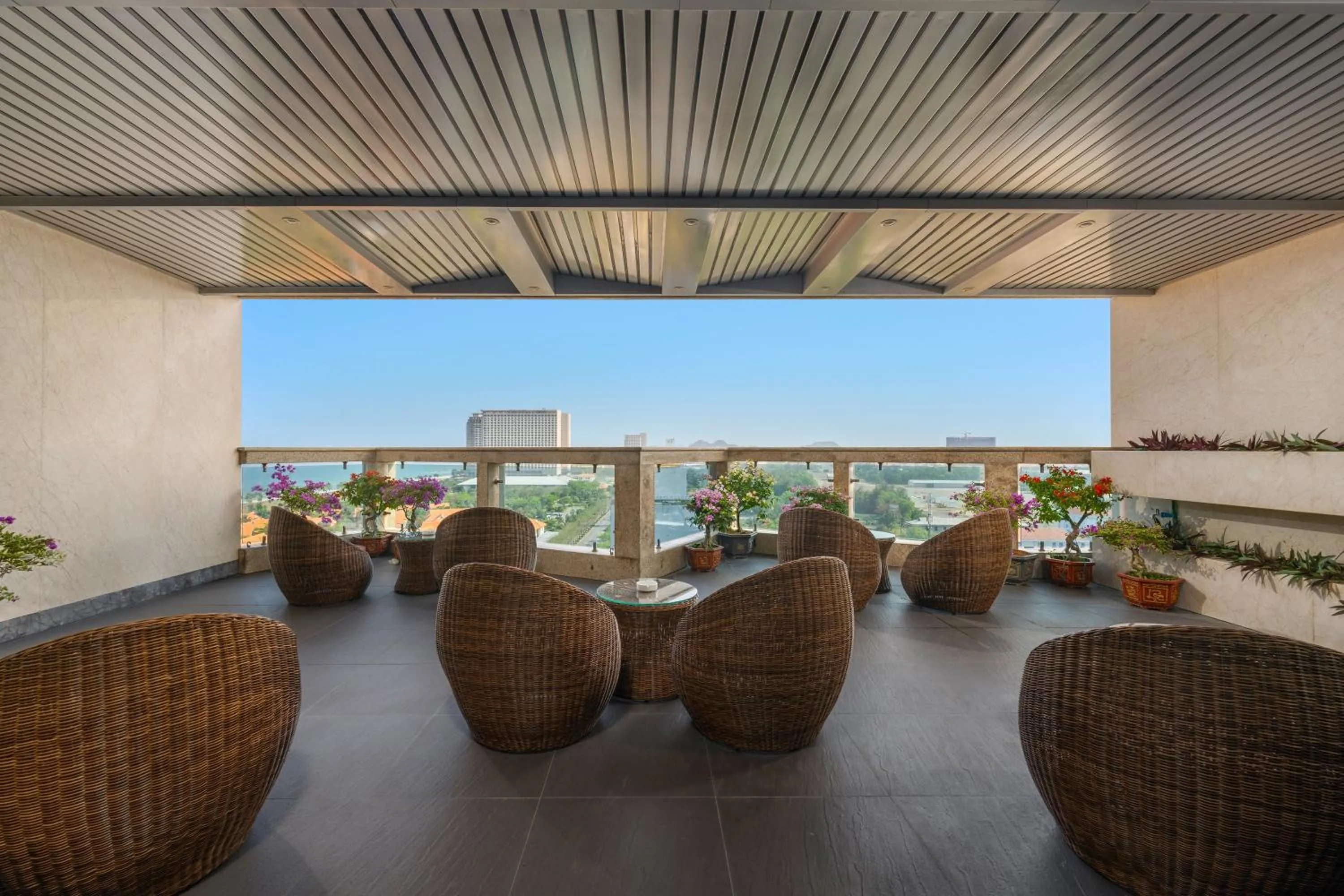 Day in V-Hotel Da Nang Beach