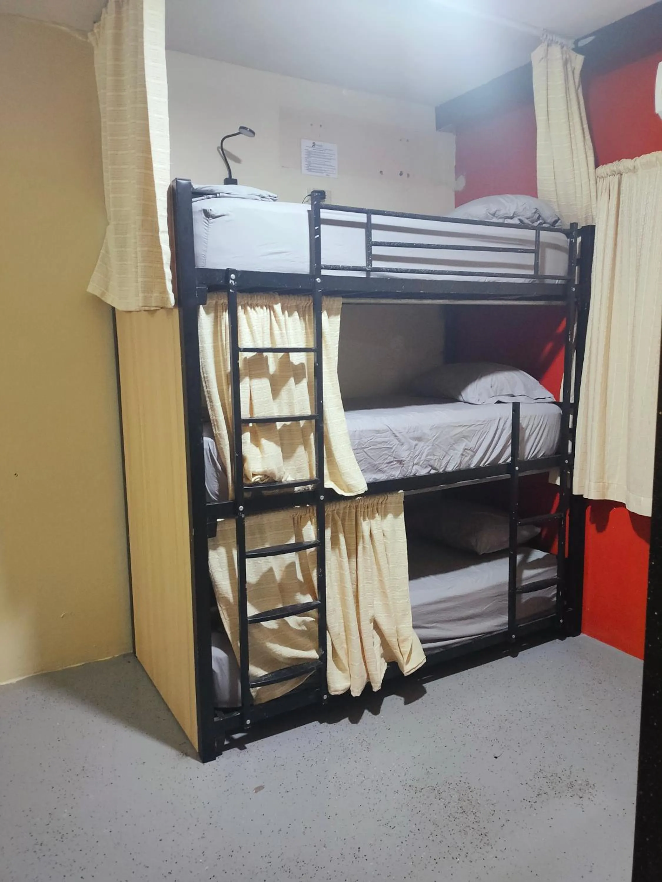 bunk bed, Bed in Caye Caulker Plaza Hotel