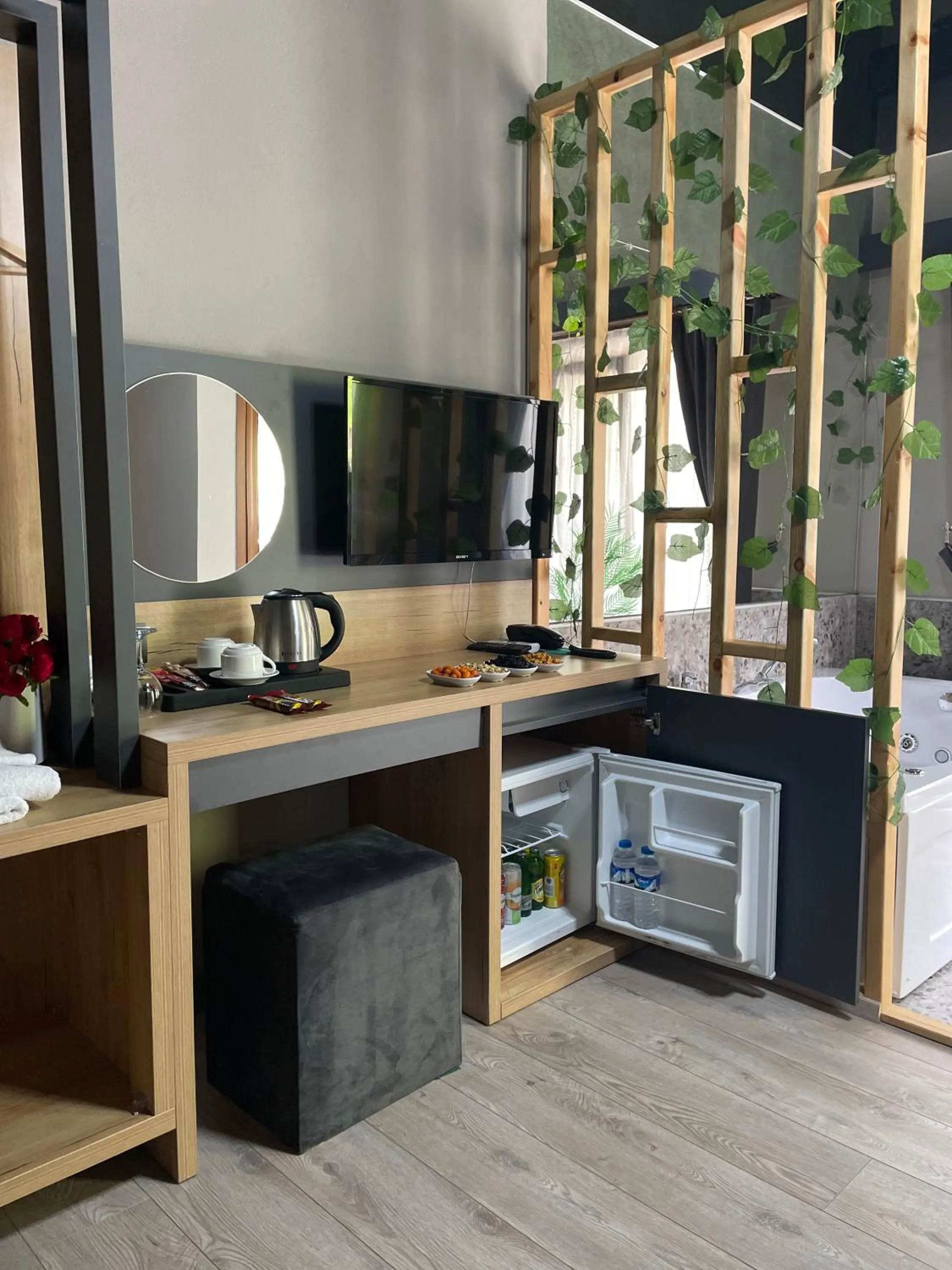 Coffee/tea facilities in PUGARi HOTEL