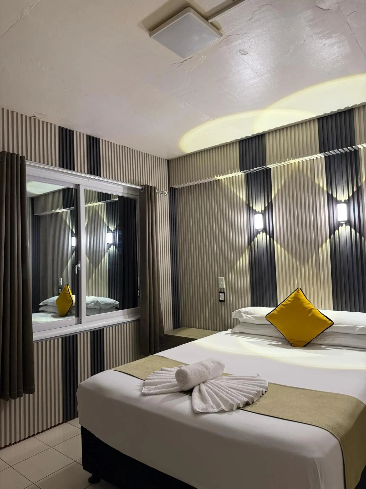 Bed in Moatoga Hotel