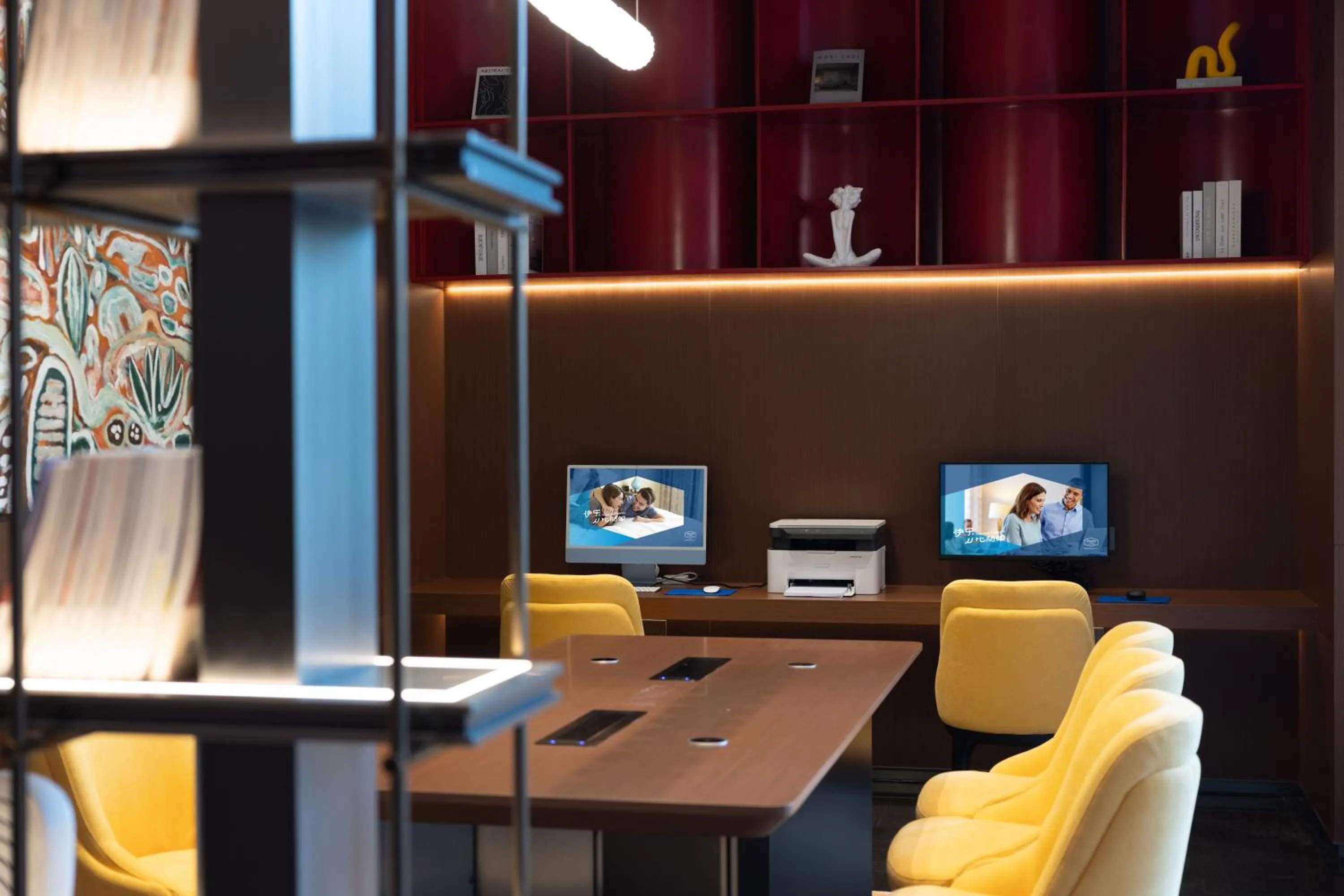 Seating area in Hampton by Hilton Dongguan Liaobu Songshan Lake Avenue