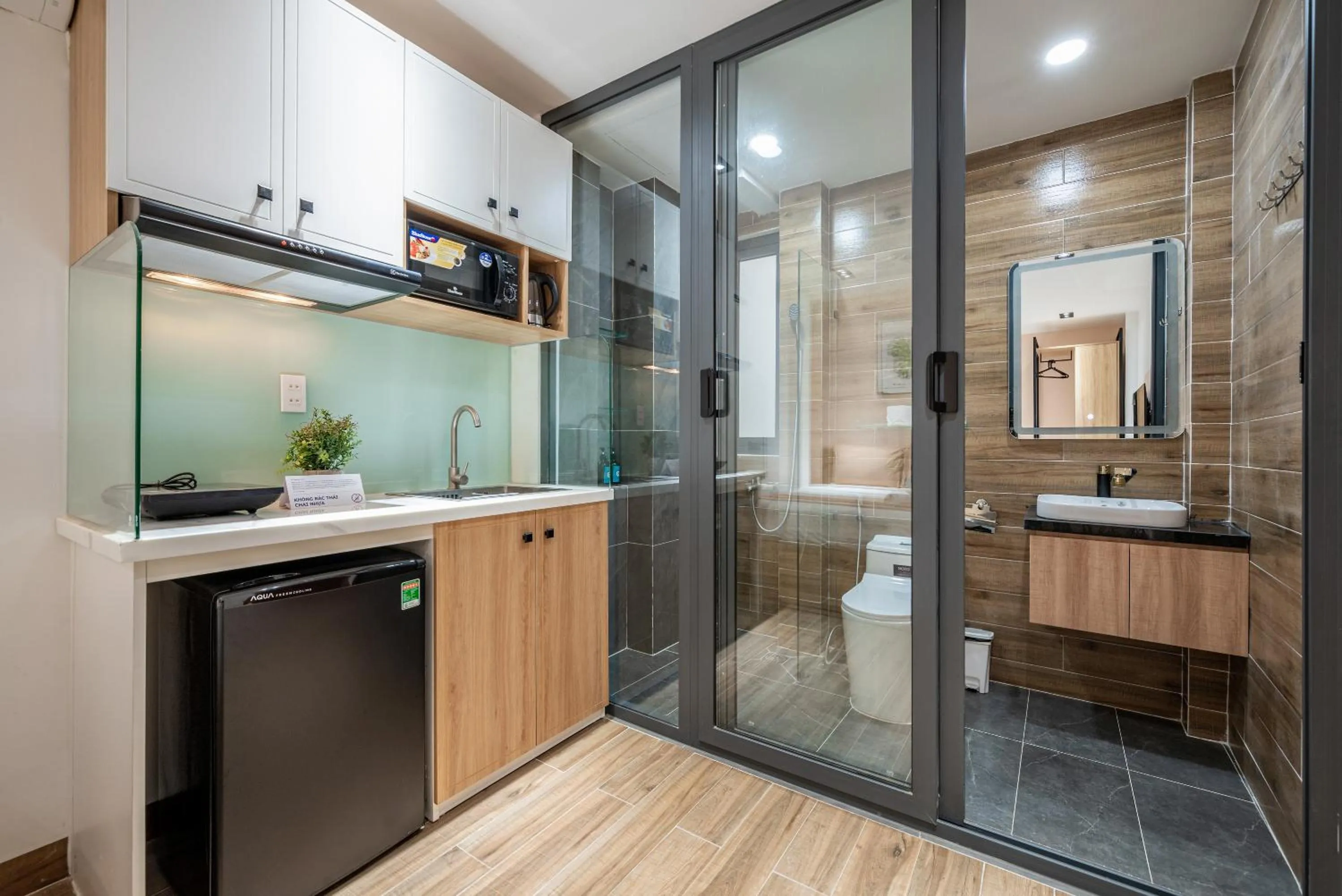 Shower in Cozrum Home - Daisy House