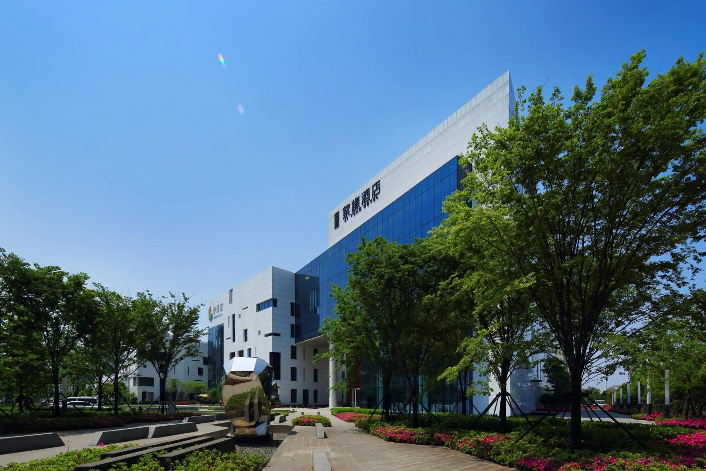 Property building in Wuhan Ziyuan Hotel