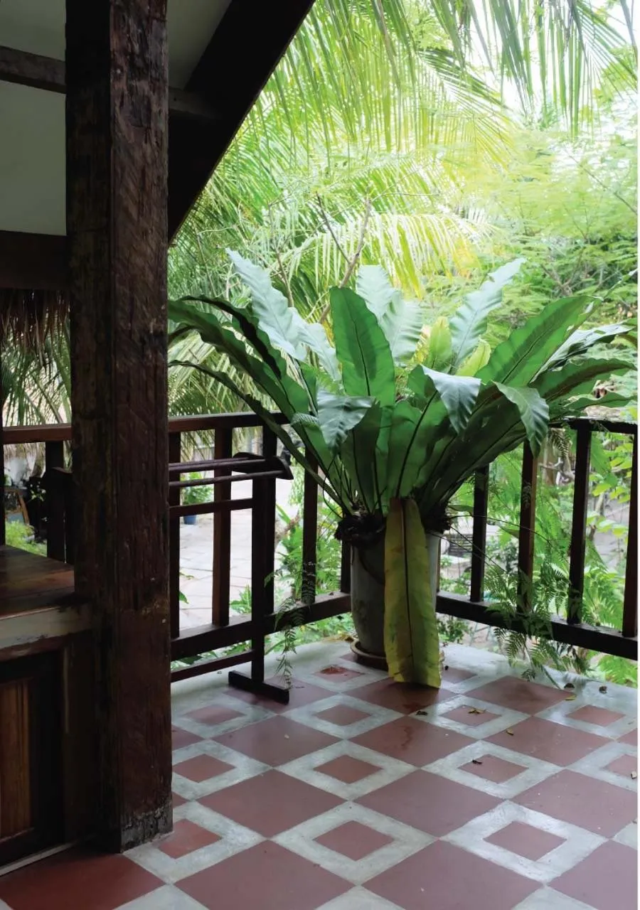 Balcony/Terrace in Panji Panji Tropical Wooden Home