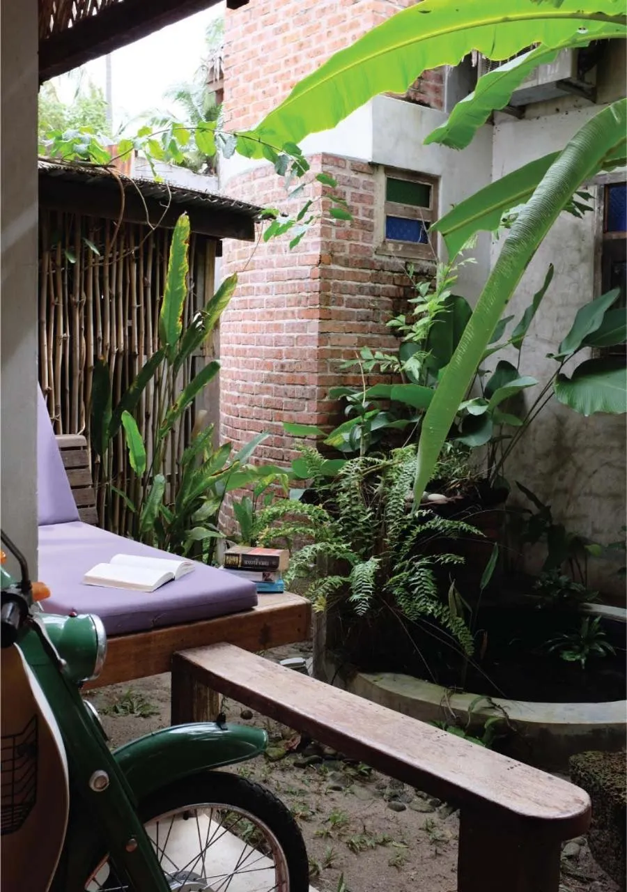 Balcony/Terrace in Panji Panji Tropical Wooden Home