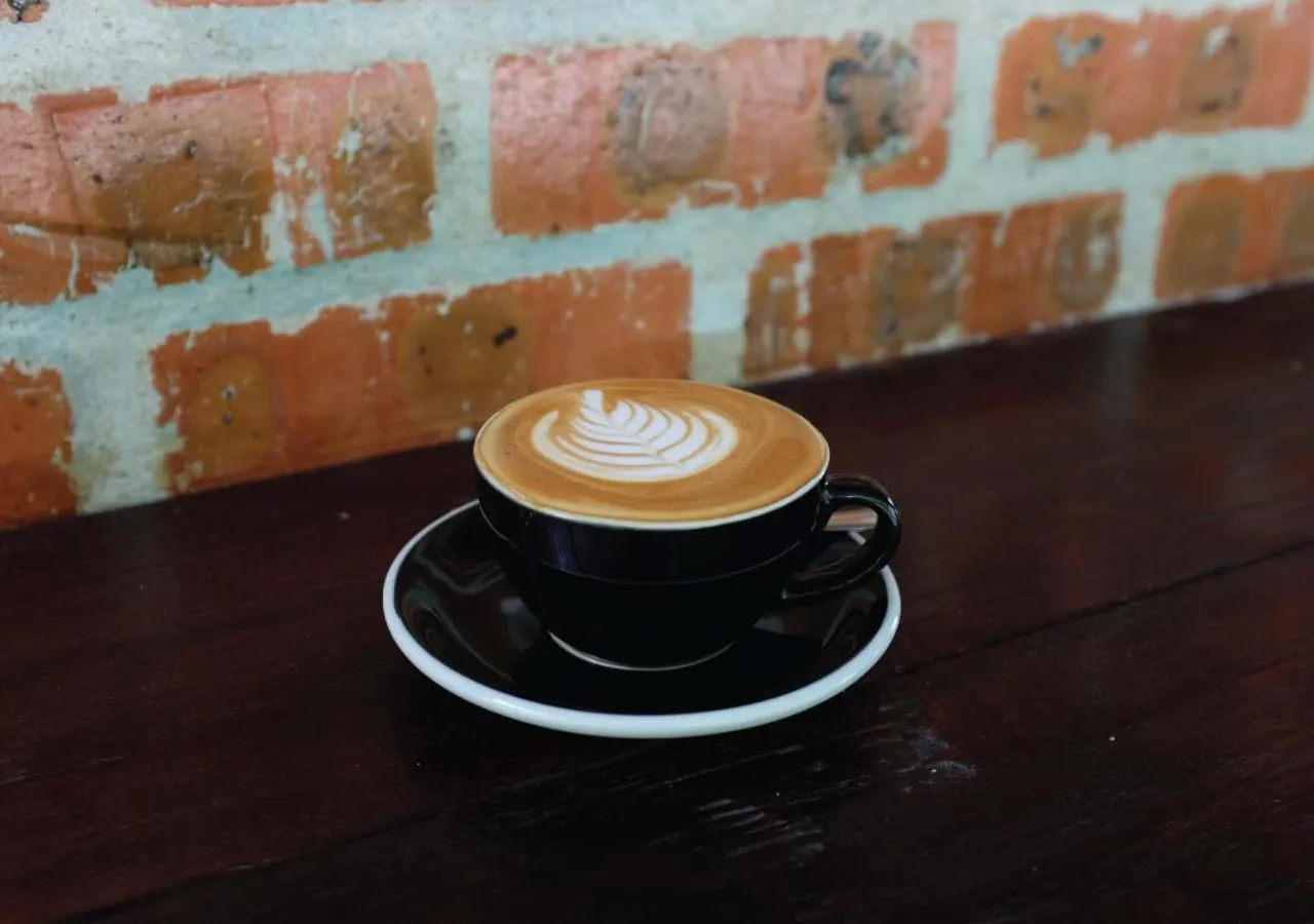 Restaurant/places to eat in Panji Panji Tropical Wooden Home