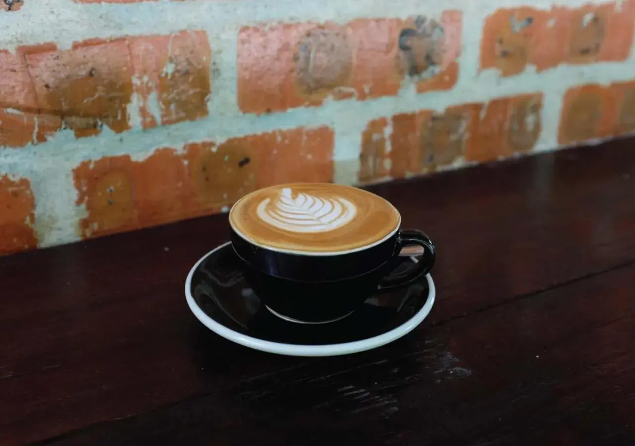 Restaurant/places to eat in Panji Panji Tropical Wooden Home Restaurant/places to eat in Panji Panji Tropical Wooden Home