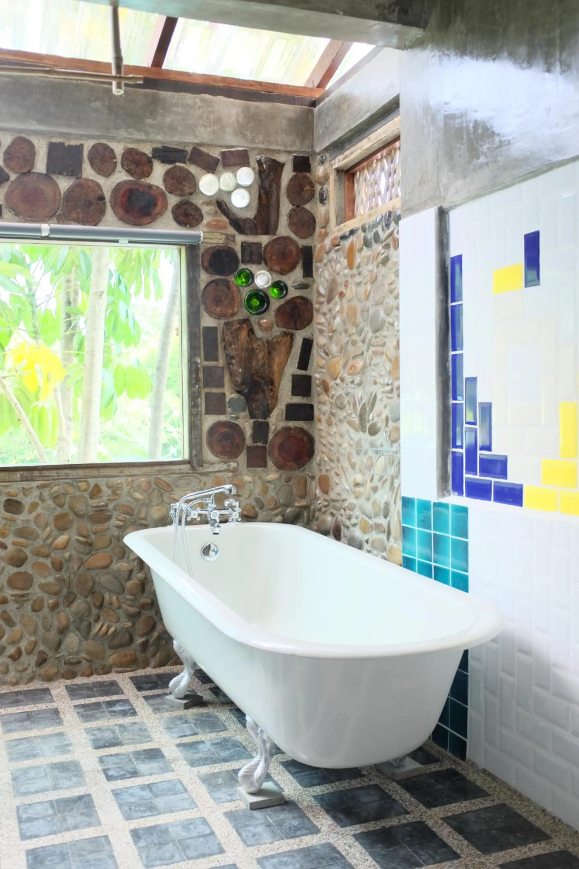 Garden view in Panji Panji Tropical Wooden Home