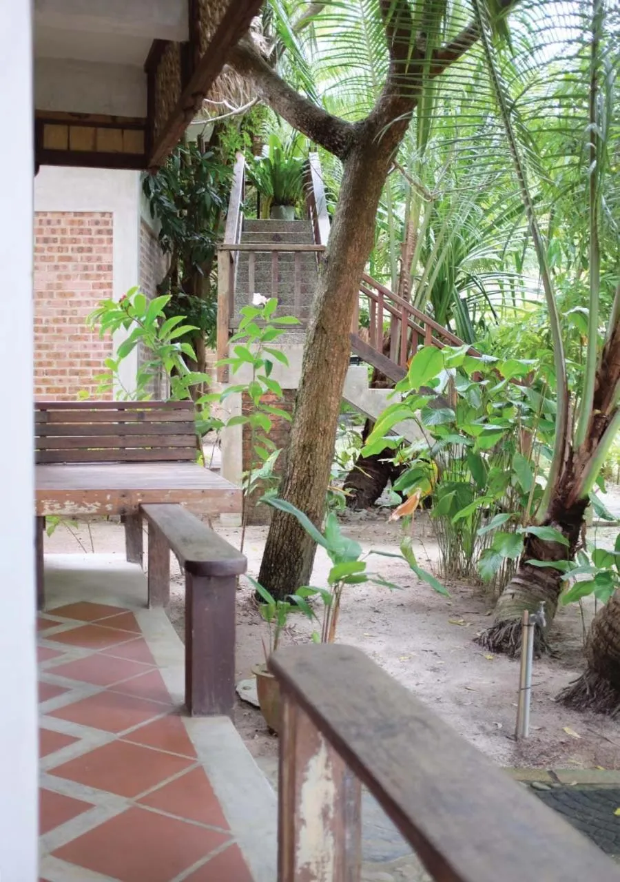 Balcony/Terrace in Panji Panji Tropical Wooden Home