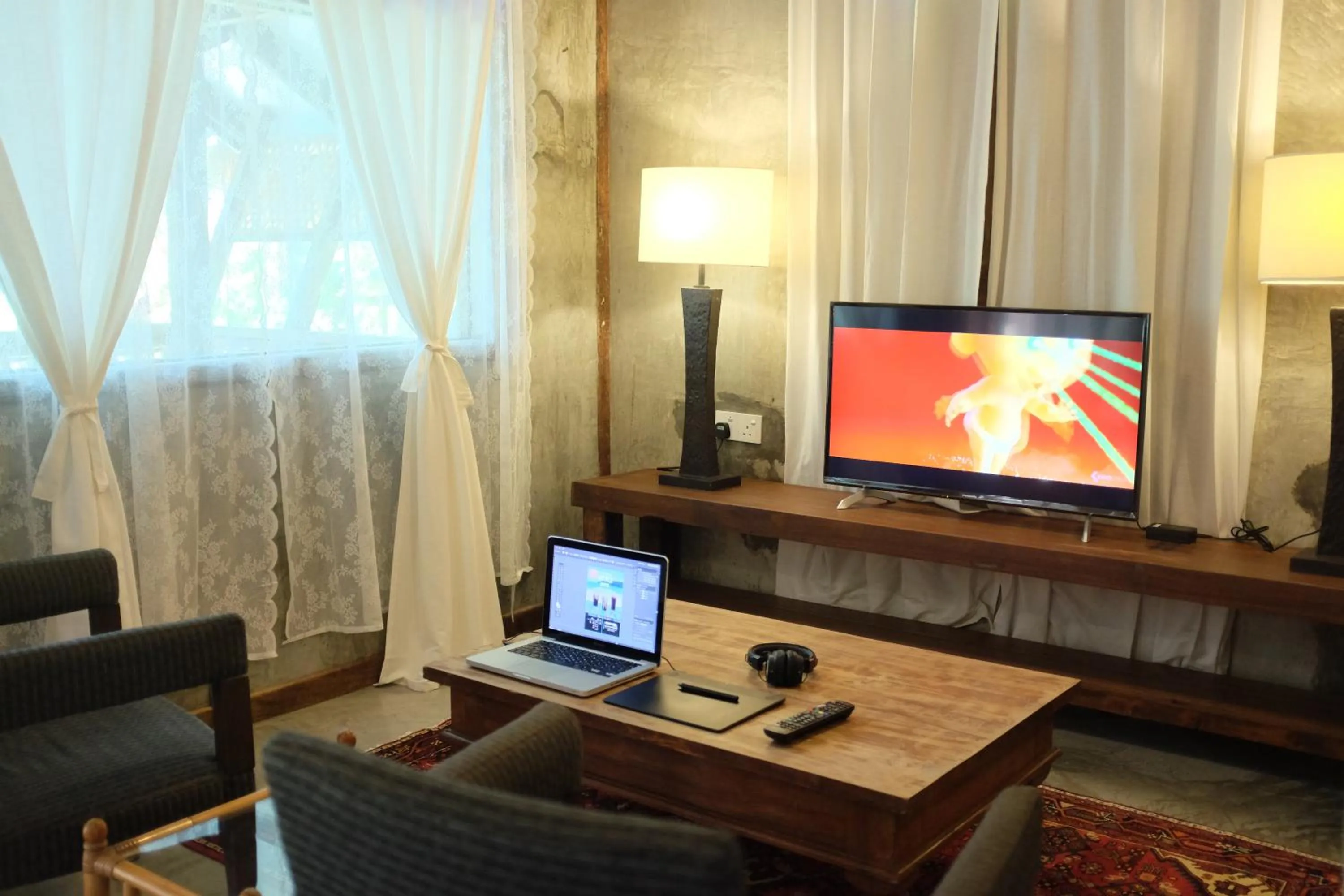 TV and multimedia in Panji Panji Tropical Wooden Home