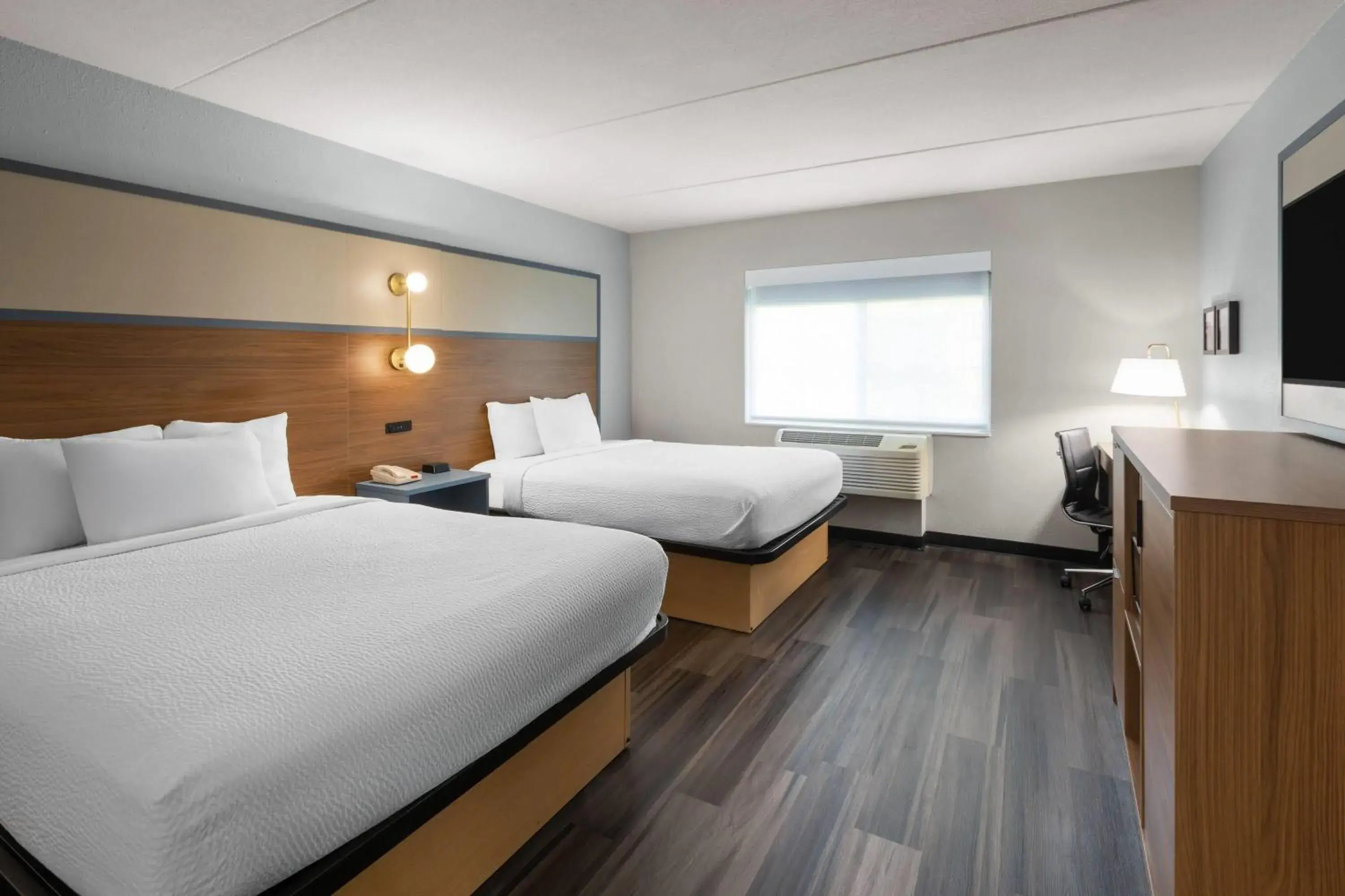 Photo of the whole room, Bed in AmericInn by Wyndham Douglas/Saugatuck Photo of the whole room, Bed in AmericInn by Wyndham Douglas/Saugatuck