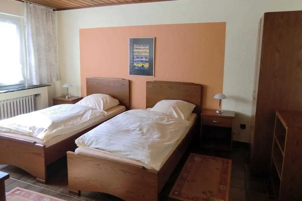 Double Room with Private Bathroom - single occupancy in Hotel Restaurant Artemis Double Room with Private Bathroom - single occupancy in Hotel Restaurant Artemis