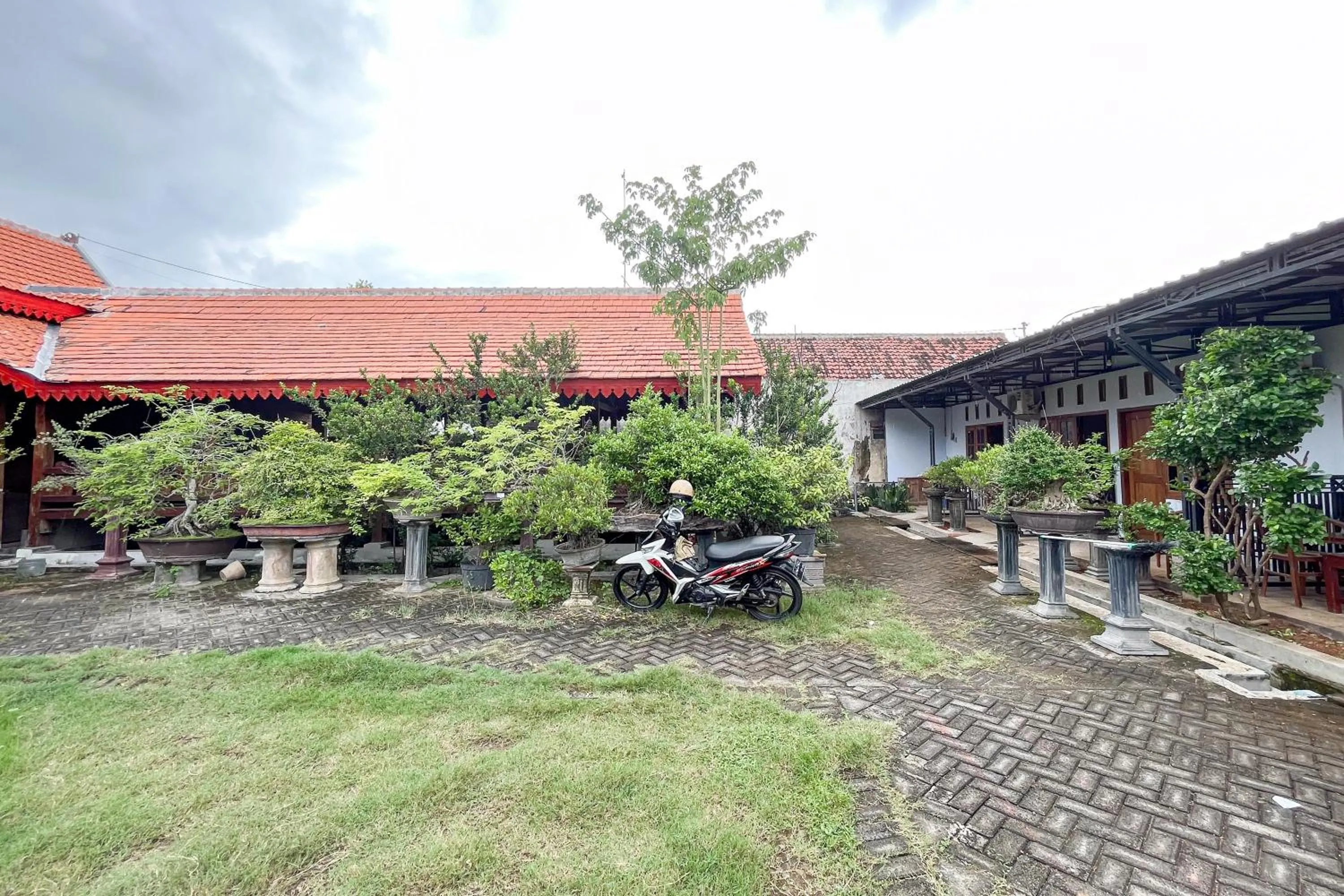 Property building in RedDoorz Syariah near RS Bhayangkara Nganjuk