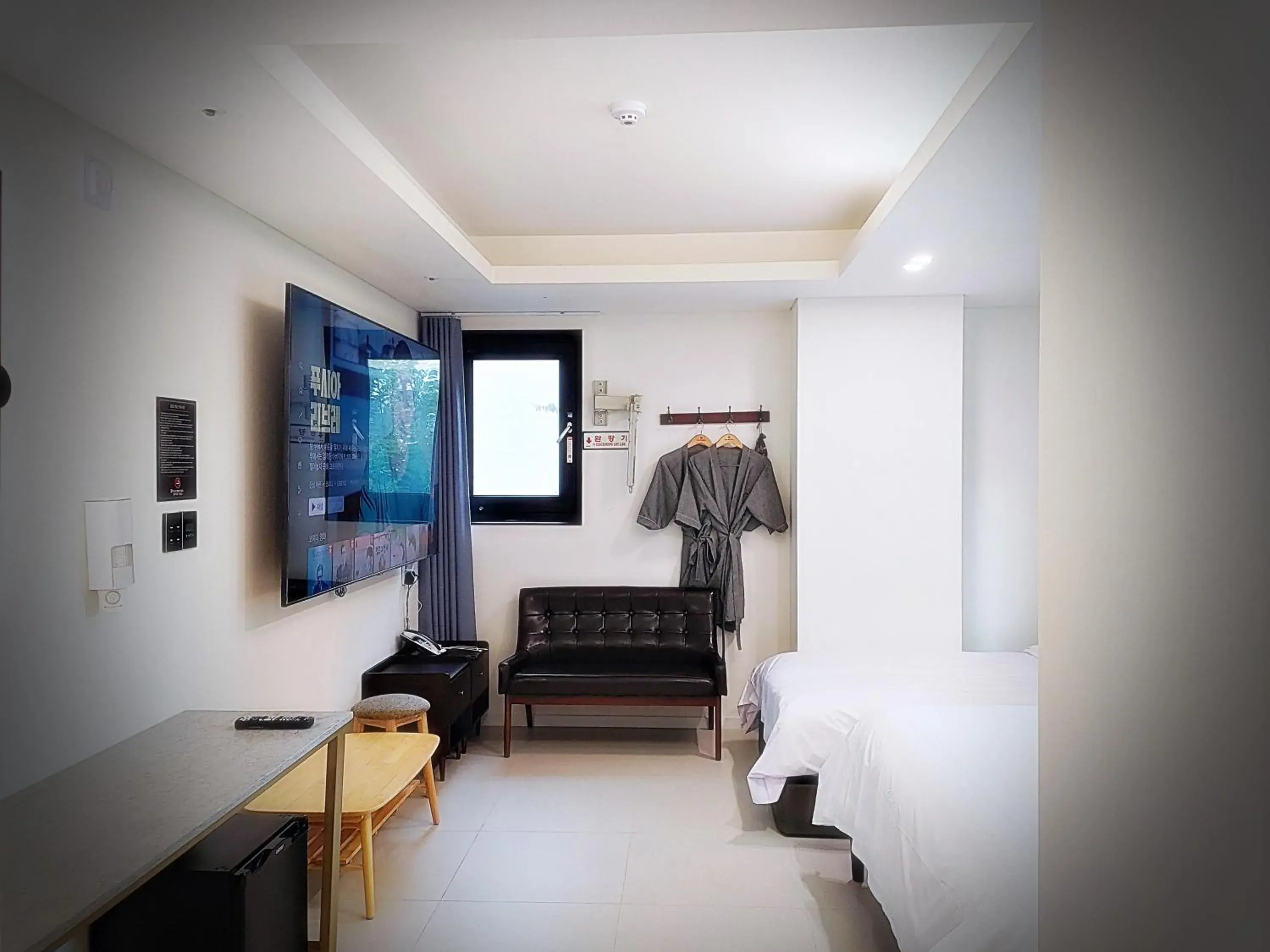 Twin Room with City View - single occupancy in Bluebird Hotel Twin Room with City View - single occupancy in Bluebird Hotel