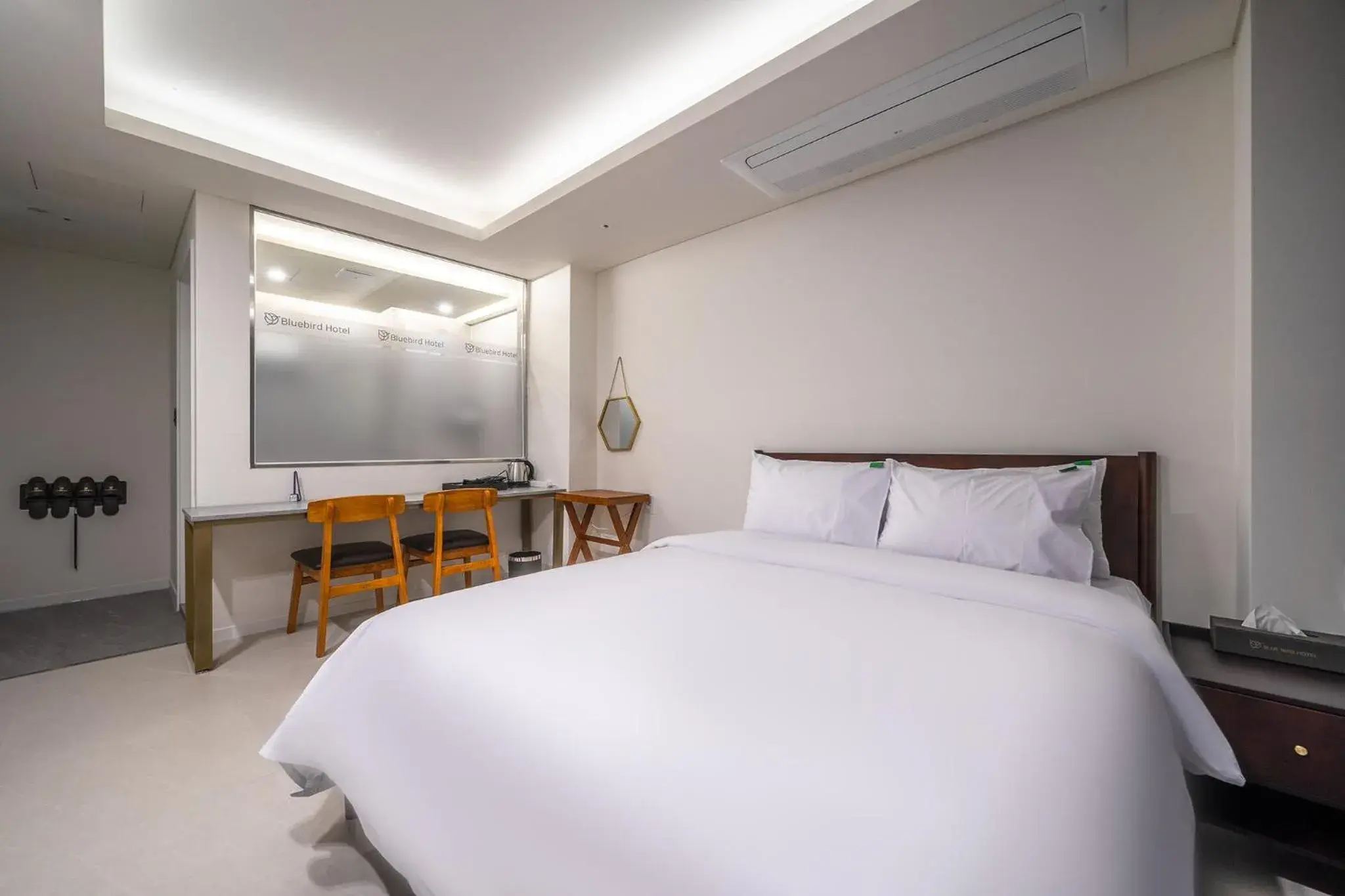 Photo of the whole room, Bed in Bluebird Hotel Photo of the whole room, Bed in Bluebird Hotel