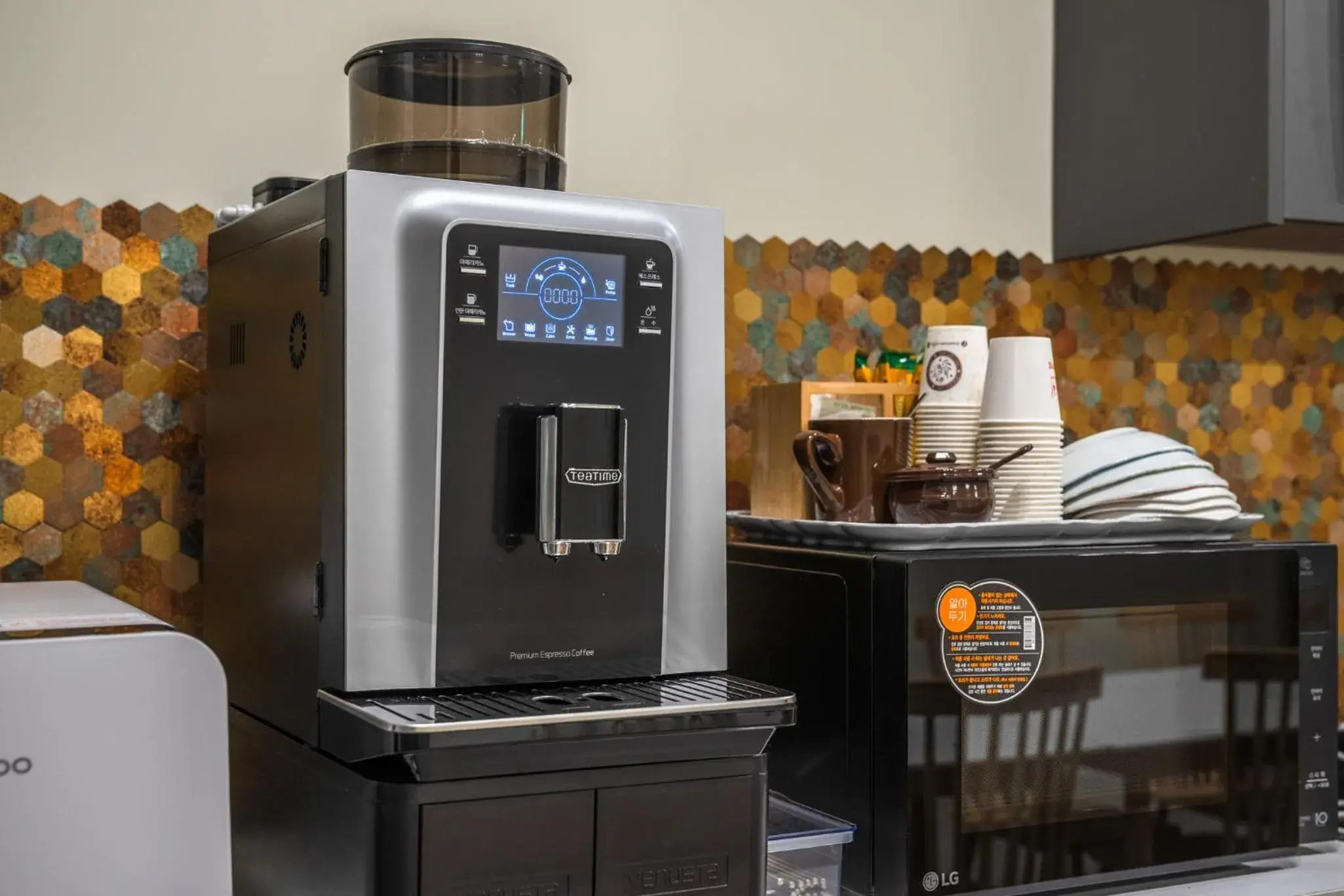 Property building in Bluebird Hotel Property building in Bluebird Hotel