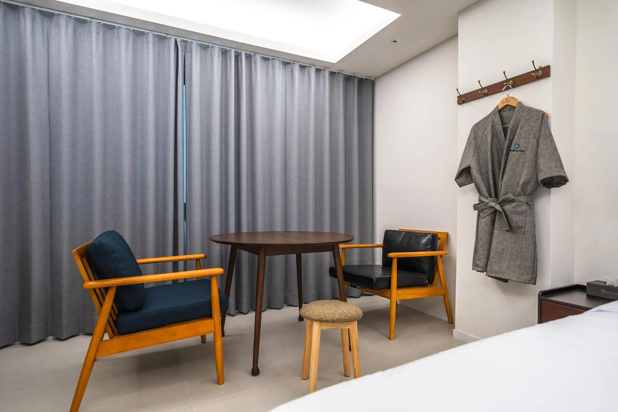 Seating area in Bluebird Hotel