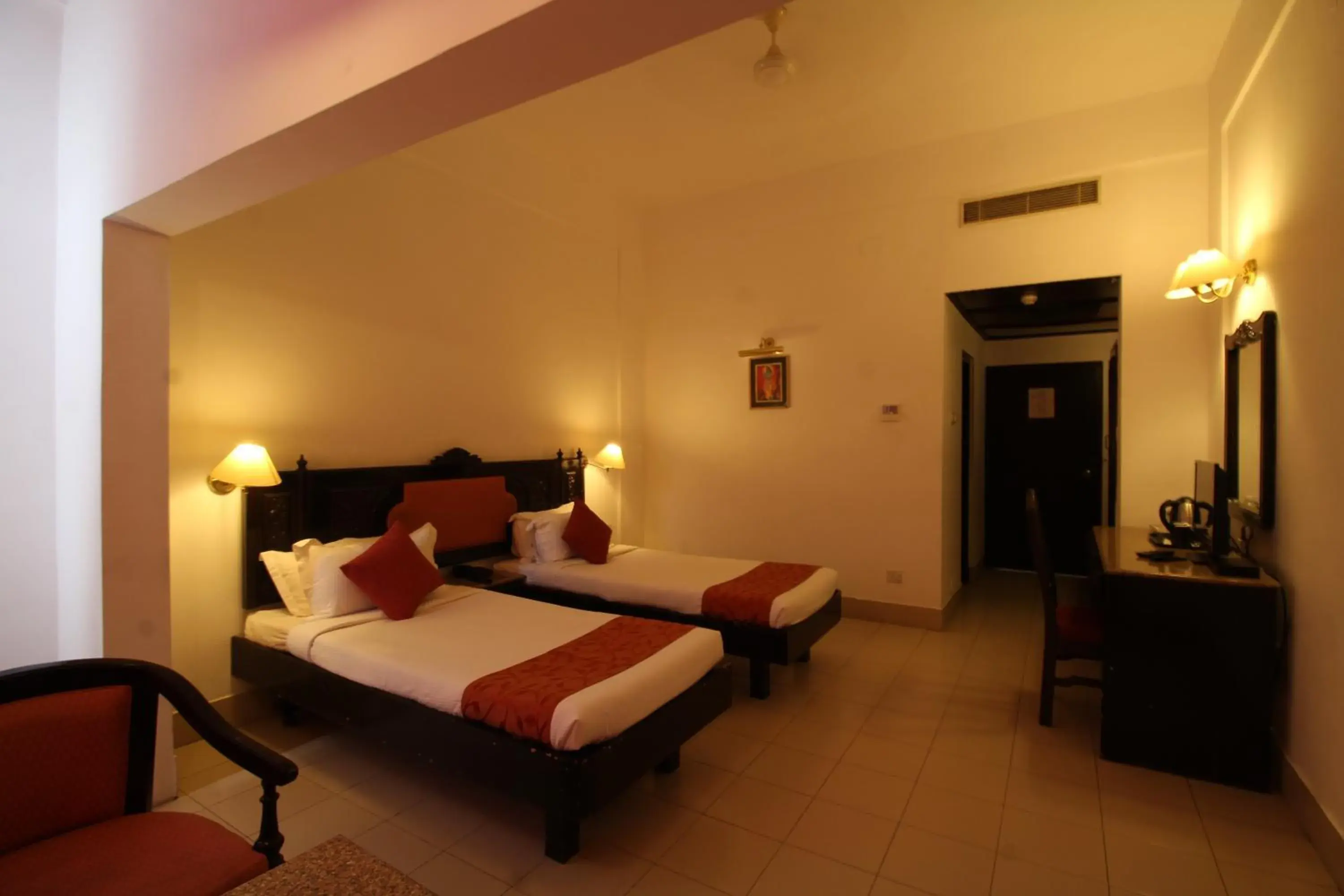 Deluxe Twin Room in Sopanam Heritage Deluxe Twin Room in Sopanam Heritage