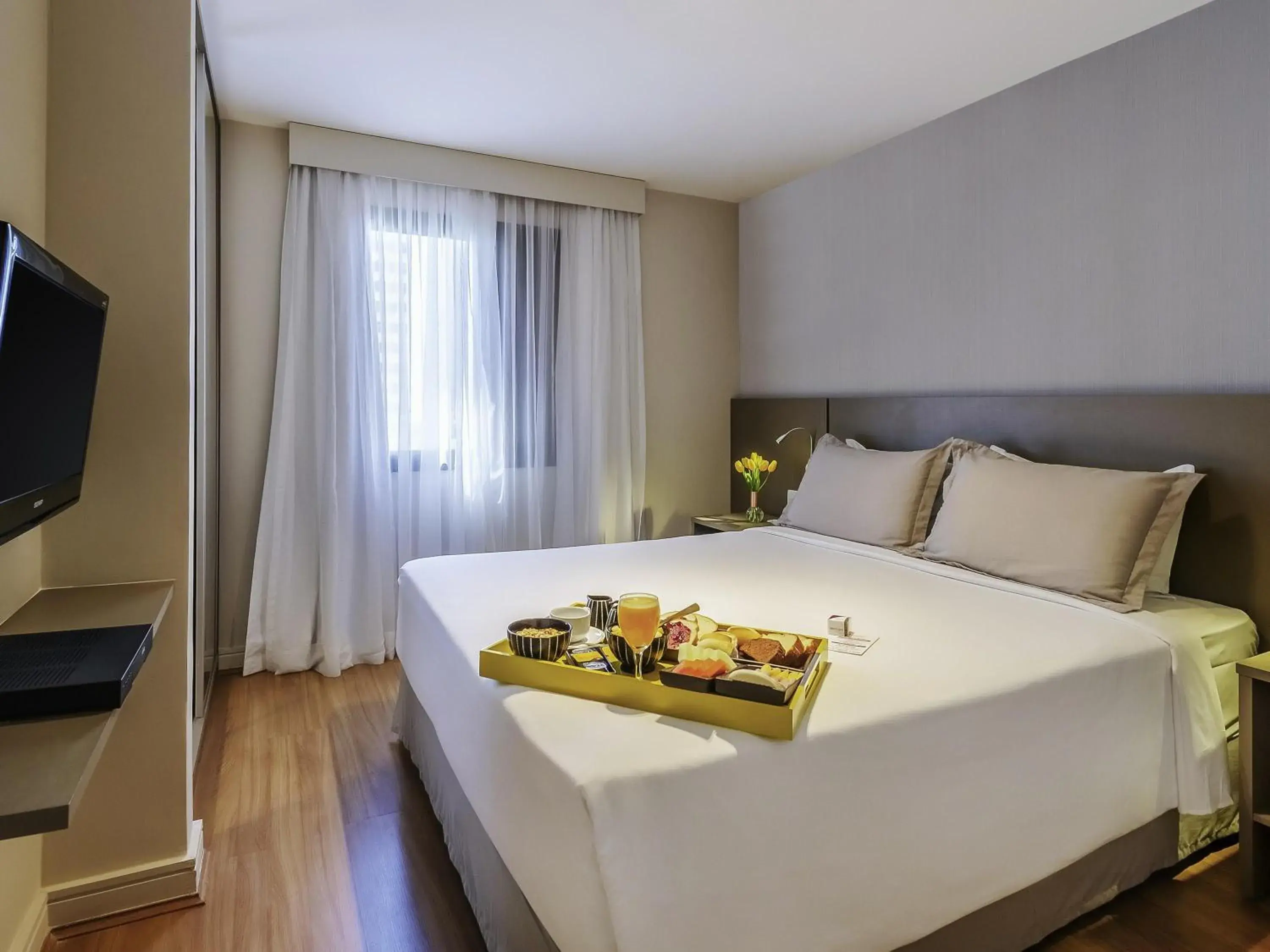 Superior Double Room with Sofa Bed - single occupancy in Mercure Sao Paulo Moema Superior Double Room with Sofa Bed - single occupancy in Mercure Sao Paulo Moema