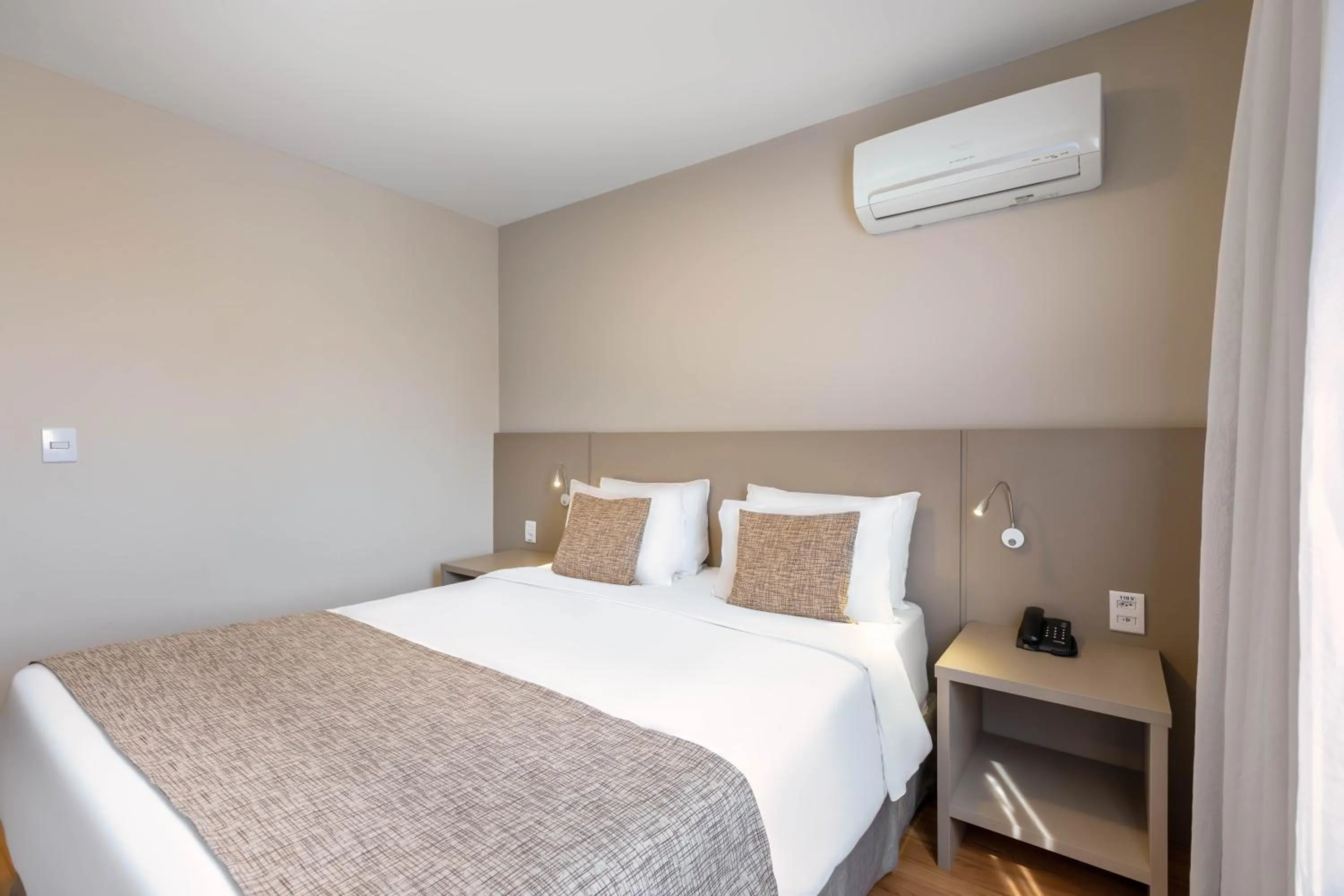 Bed in Mercure Sao Paulo Moema