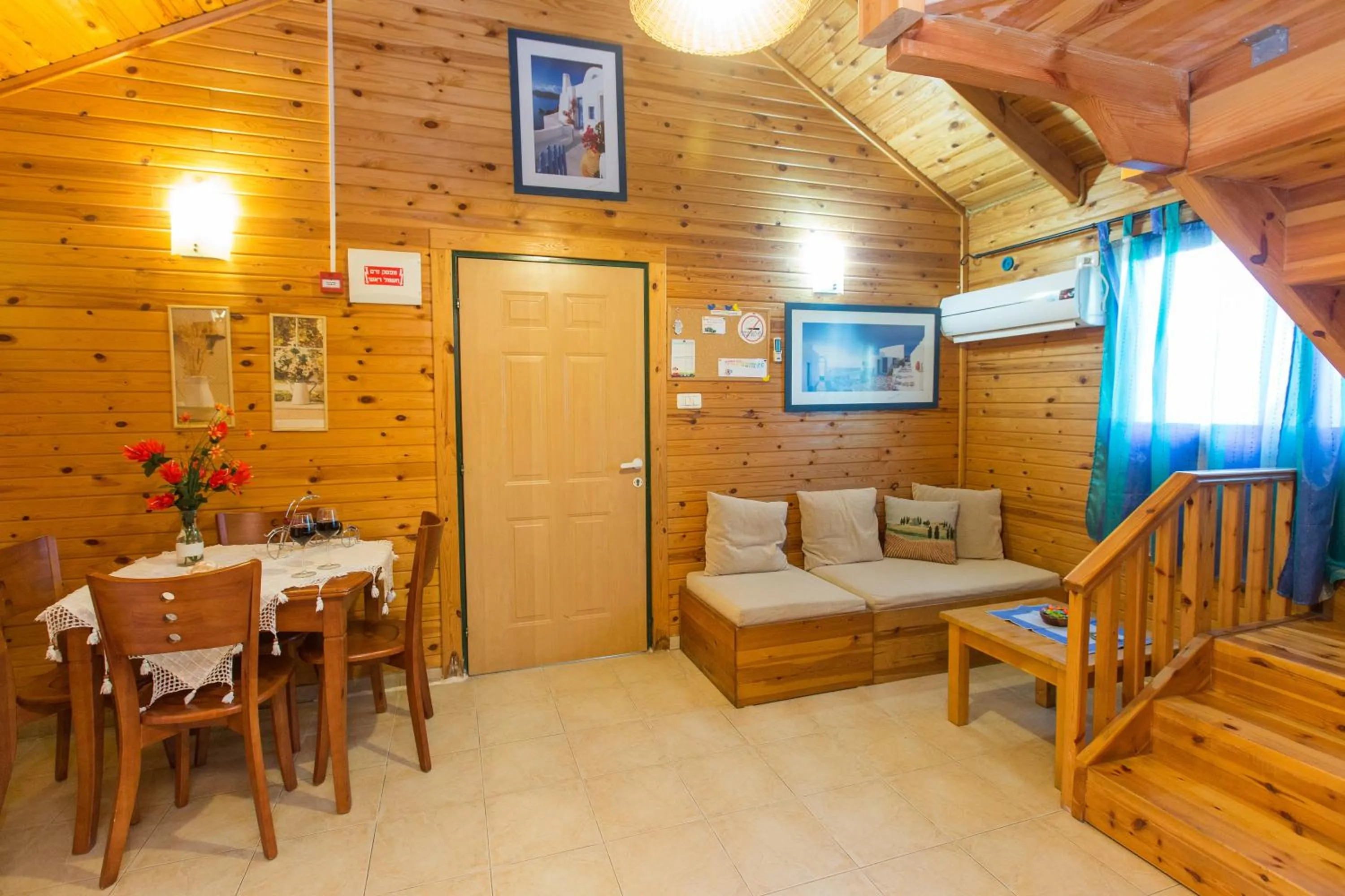 Photo of the whole room in Leyad Hashmura Lodging