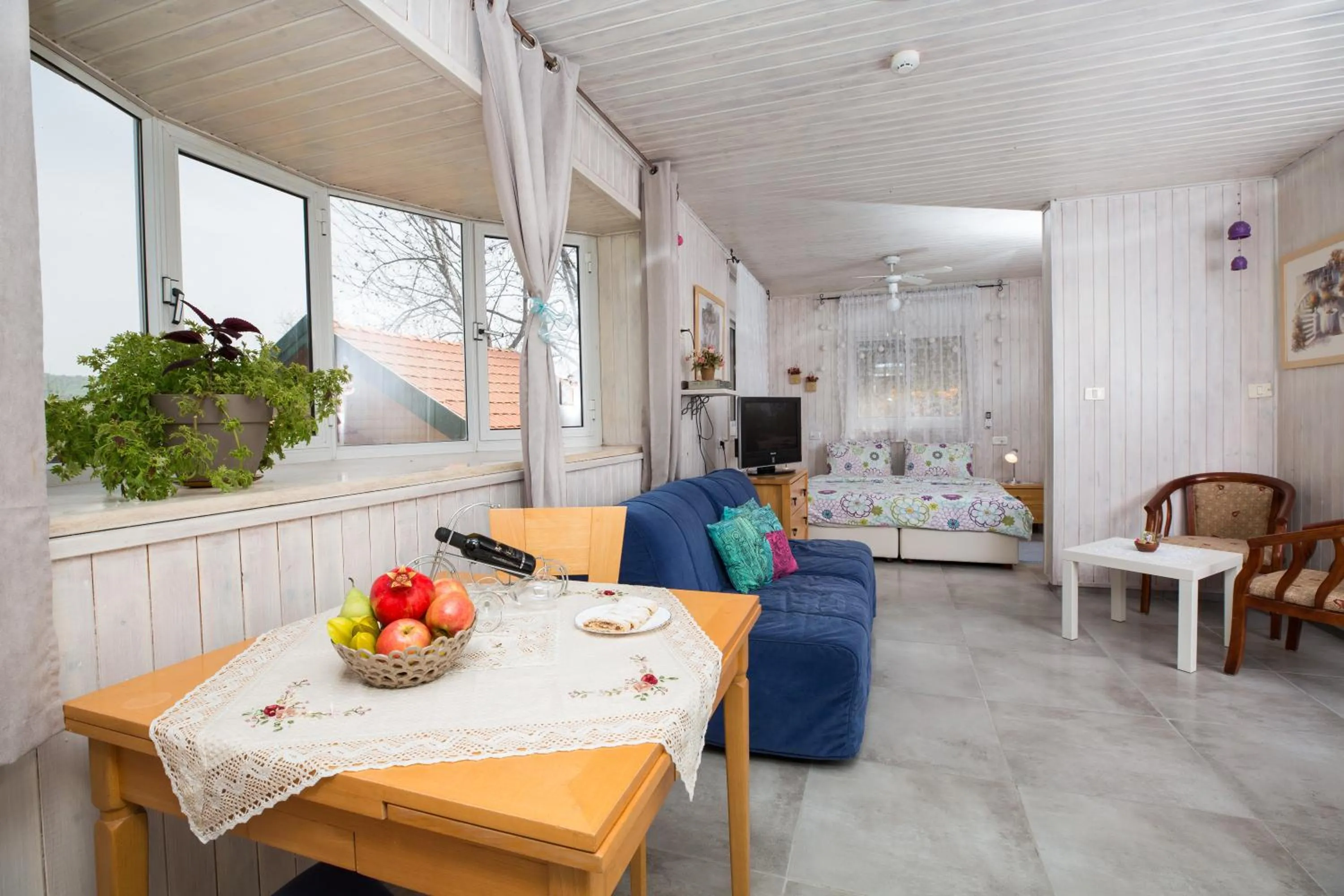 Leyad Hashmura Lodging