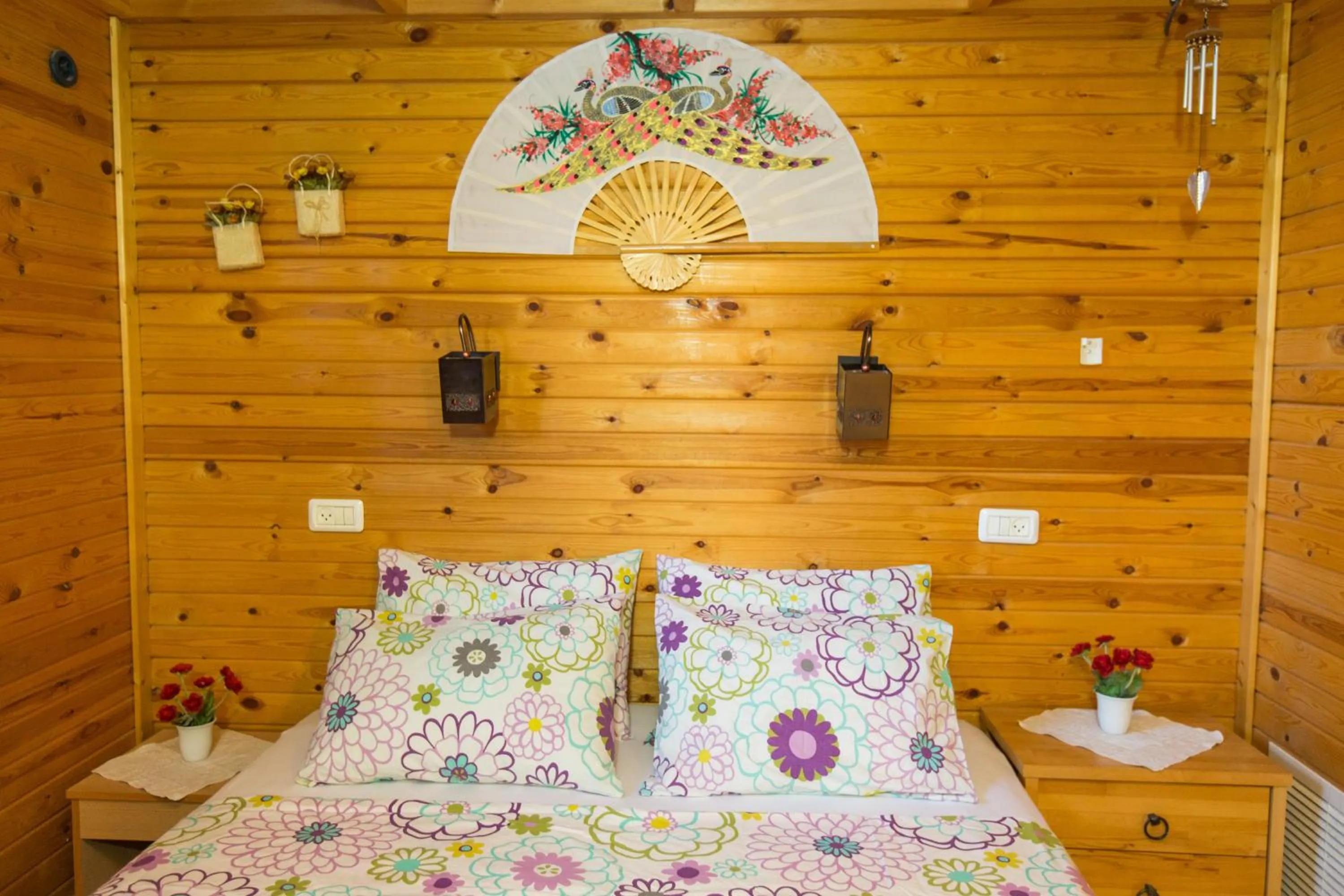Photo of the whole room, Bed in Leyad Hashmura Lodging