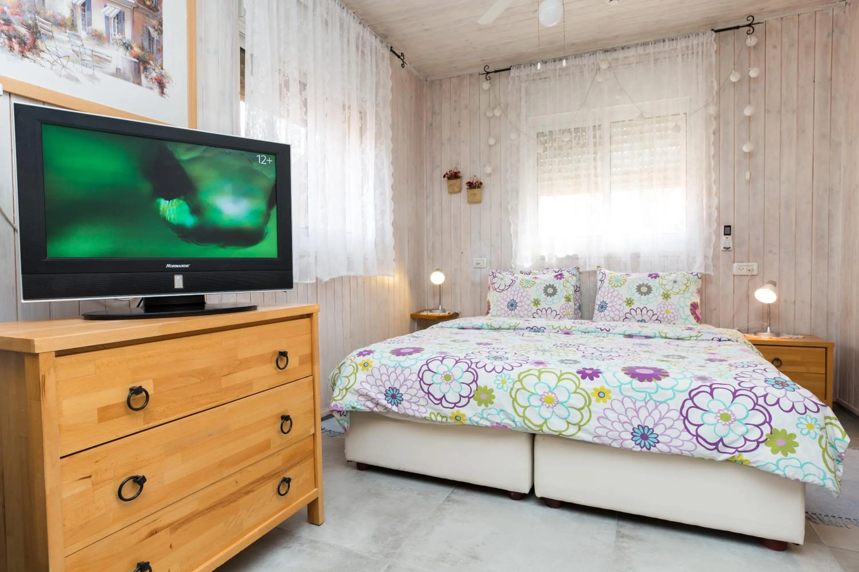 Bed in Leyad Hashmura Lodging