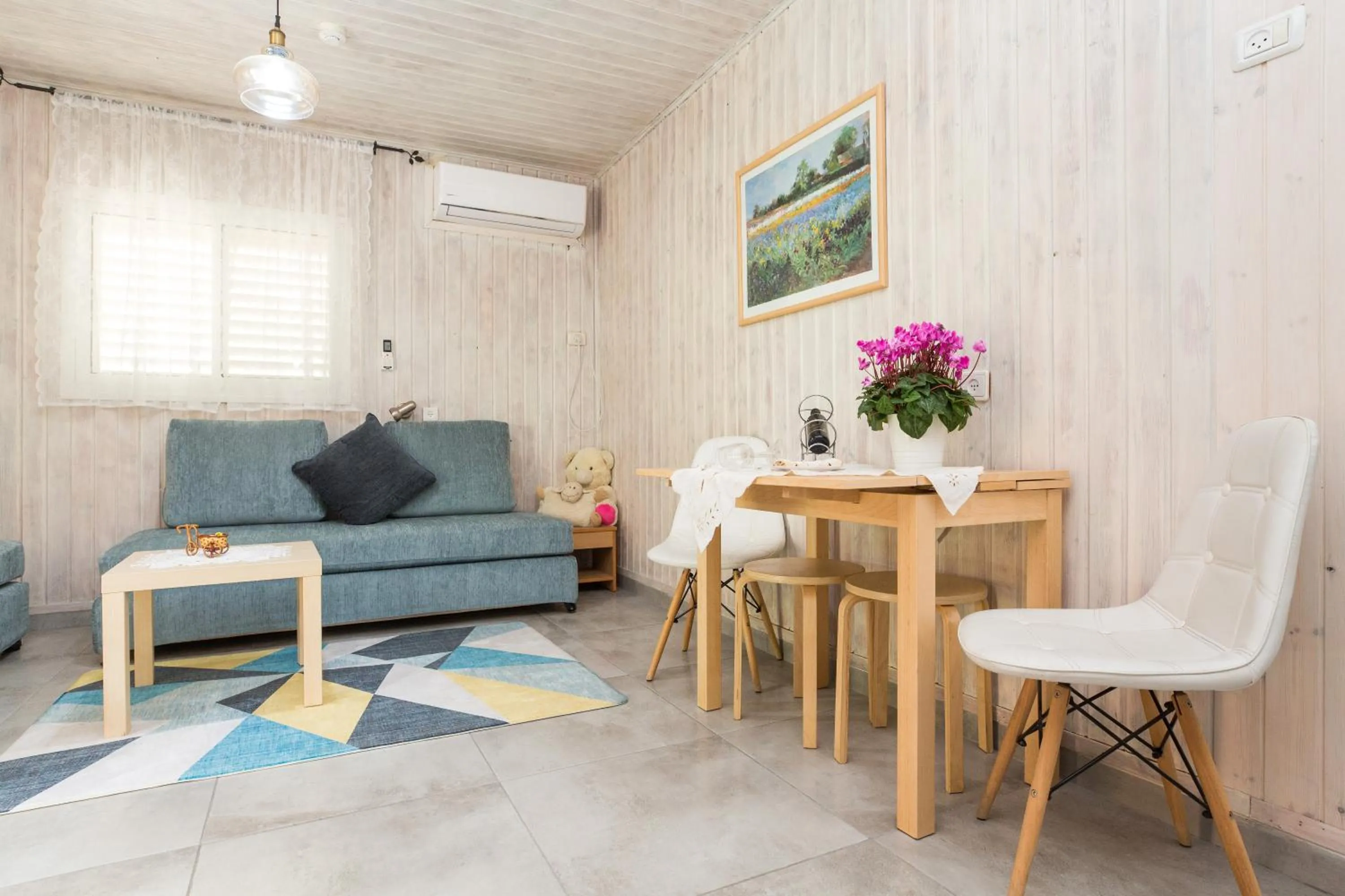 Leyad Hashmura Lodging