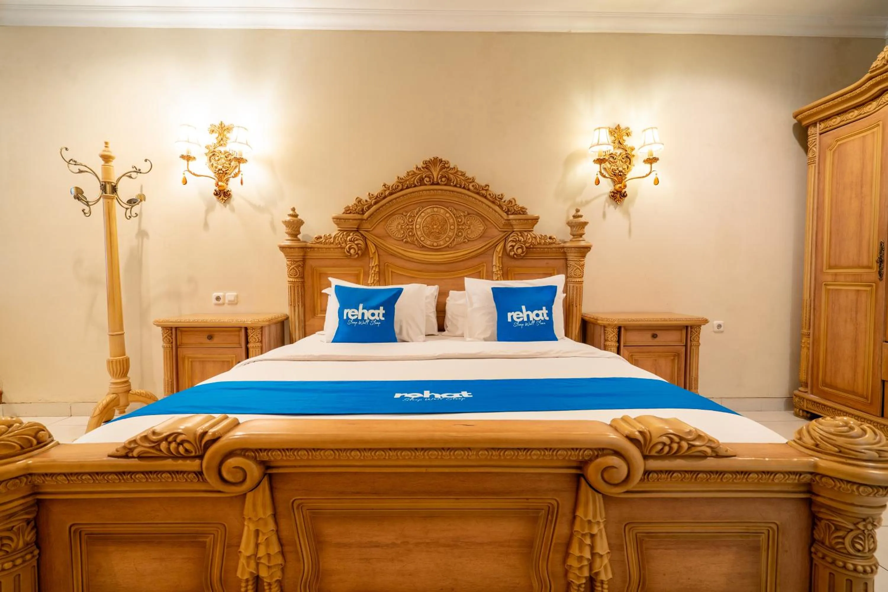 Bed in Rehat at Ottenville Boutique Hotel