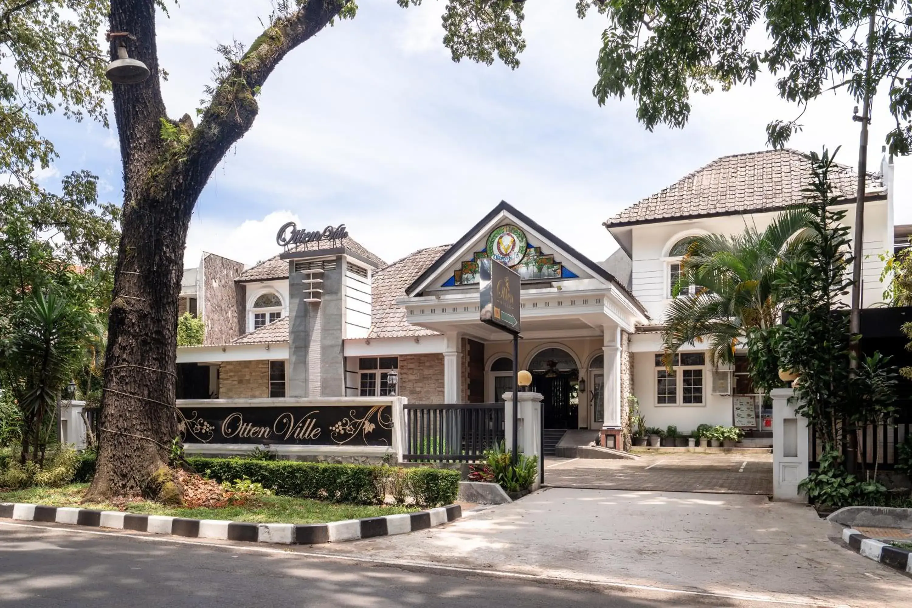 Facade/entrance in Rehat at Ottenville Boutique Hotel Facade/entrance in Rehat at Ottenville Boutique Hotel