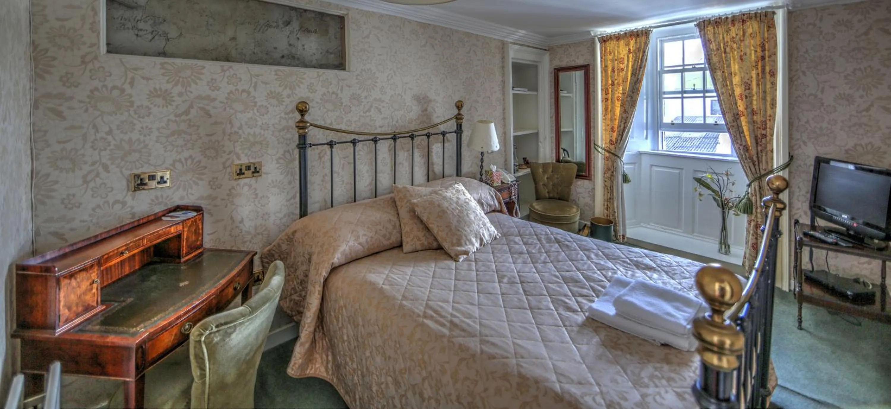 Decorative detail, Bed in Busta House Hotel