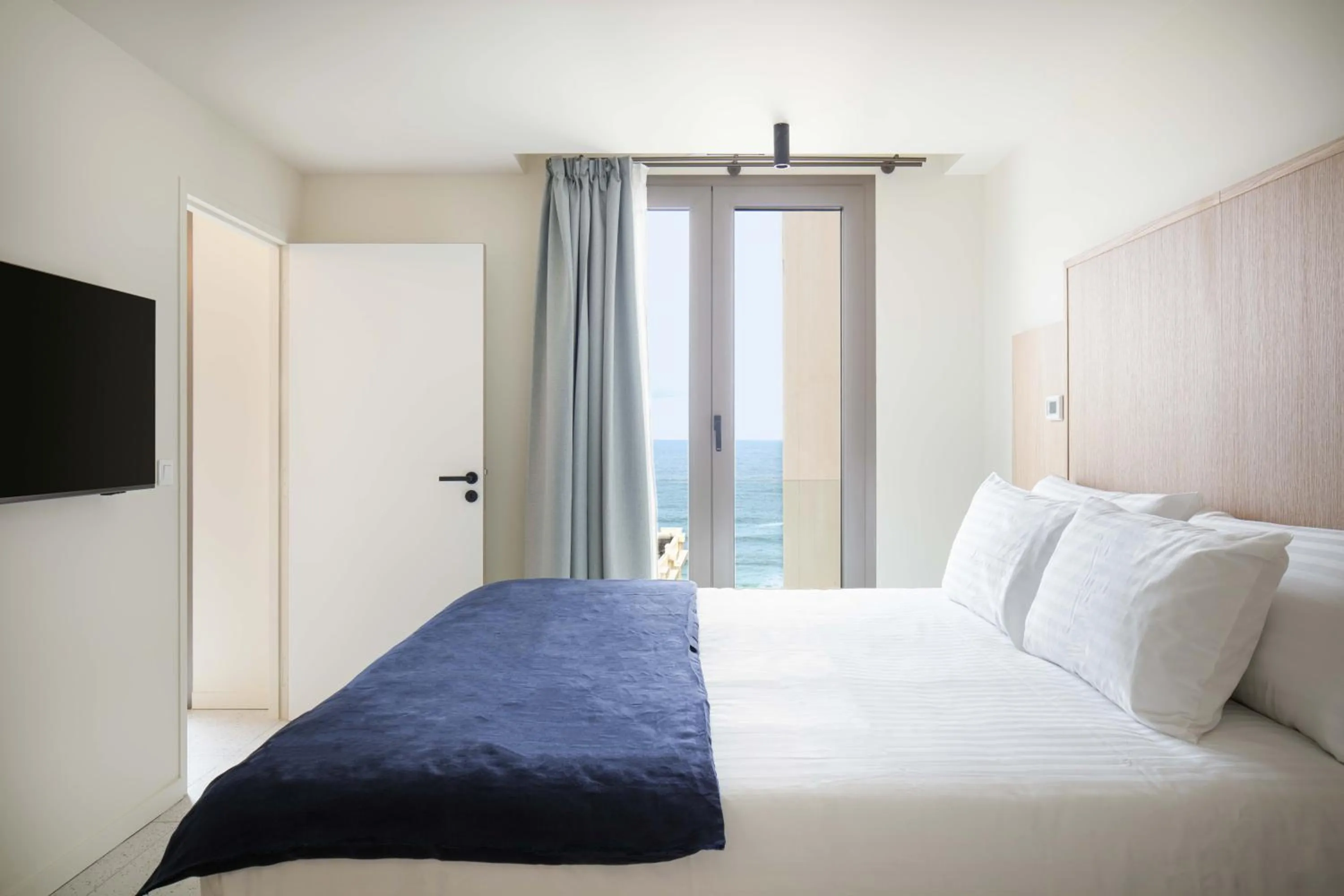 Bed in Hôtel La Suite