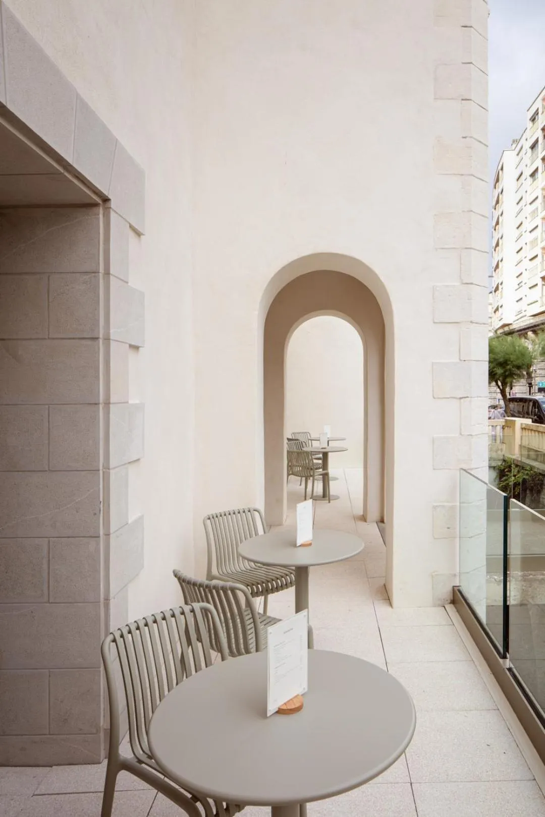 Patio in Hôtel La Suite