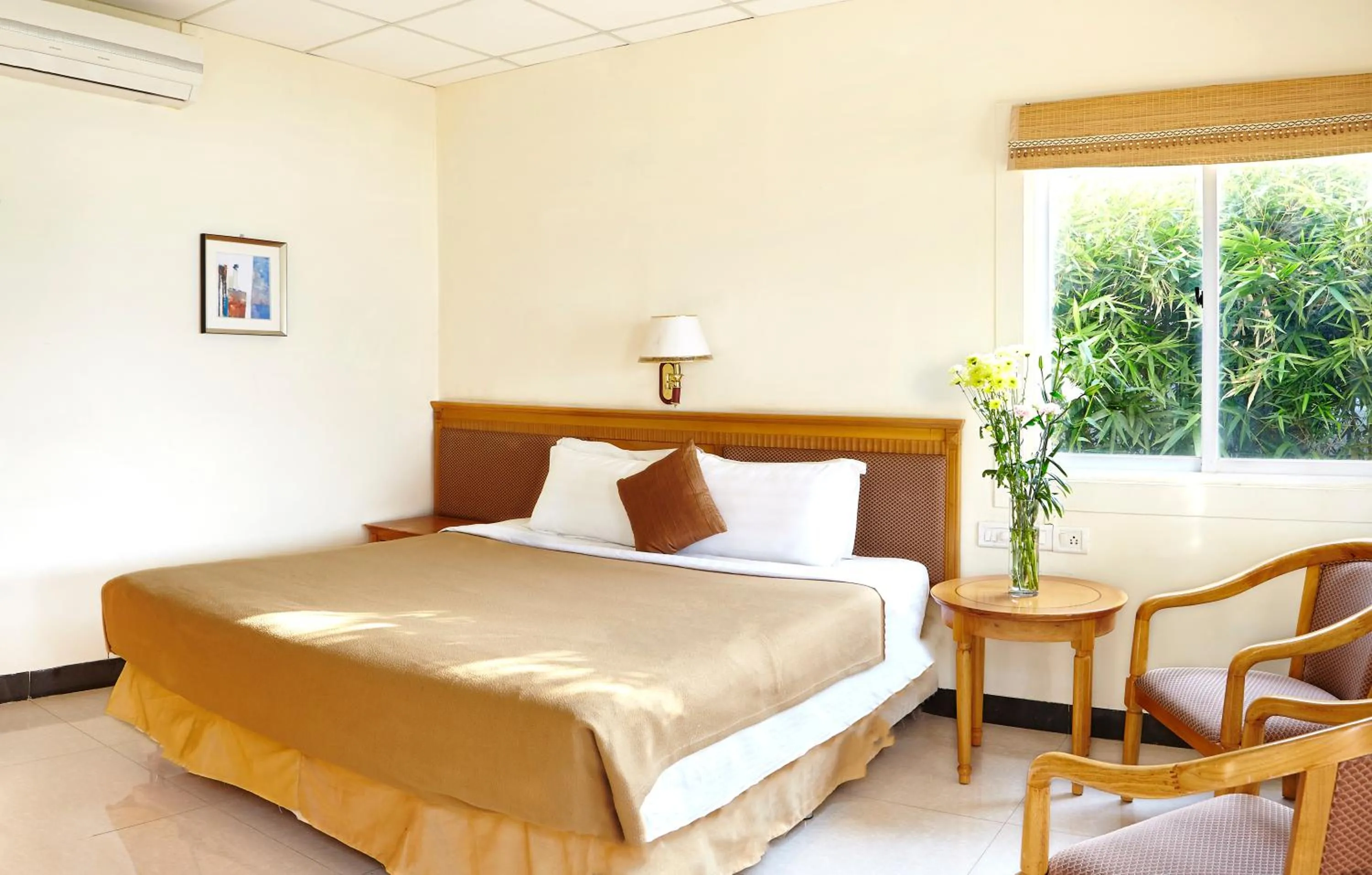 Photo of the whole room, Bed in Savana Lake Resort