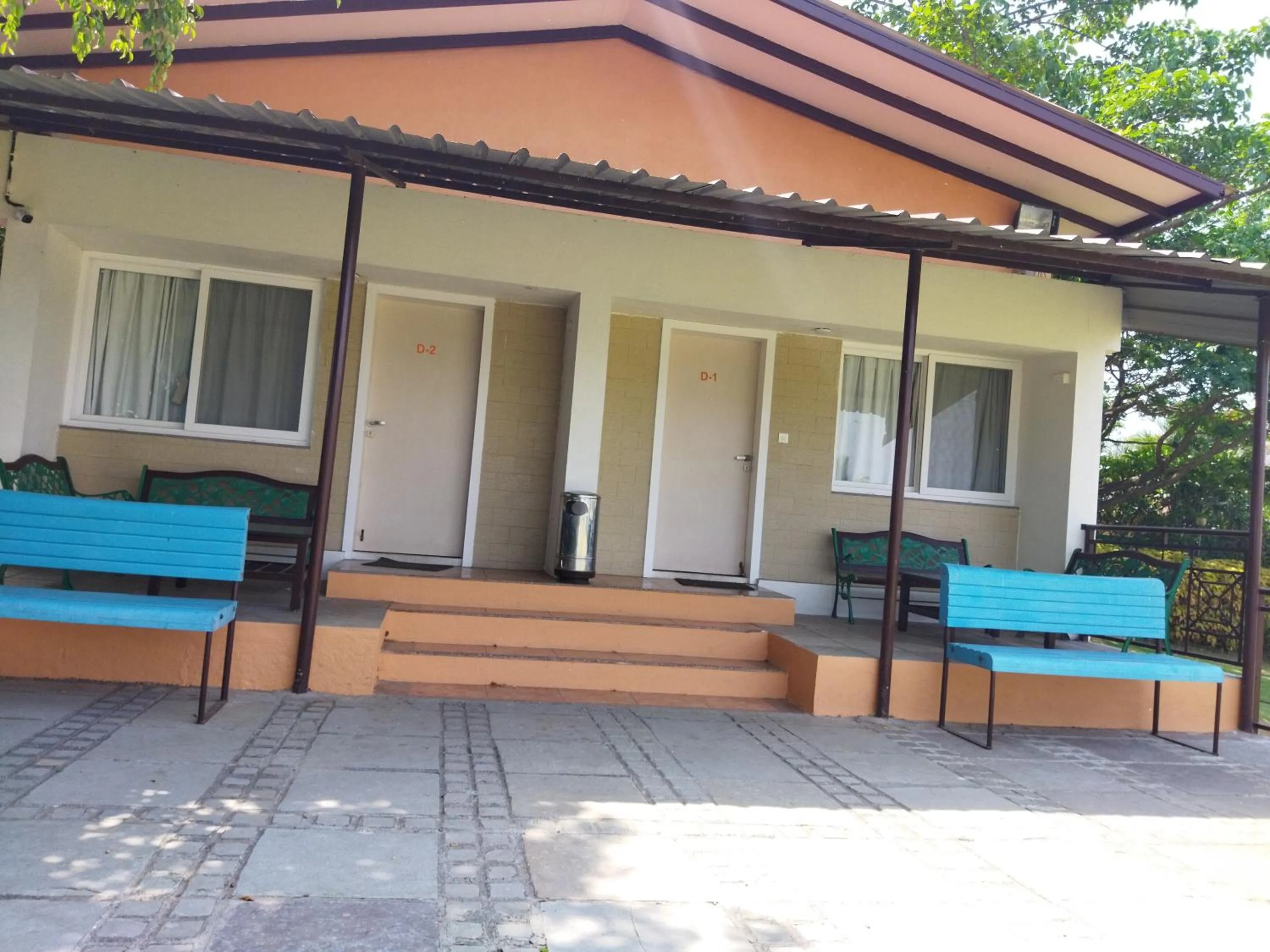 Facade/entrance in Savana Lake Resort