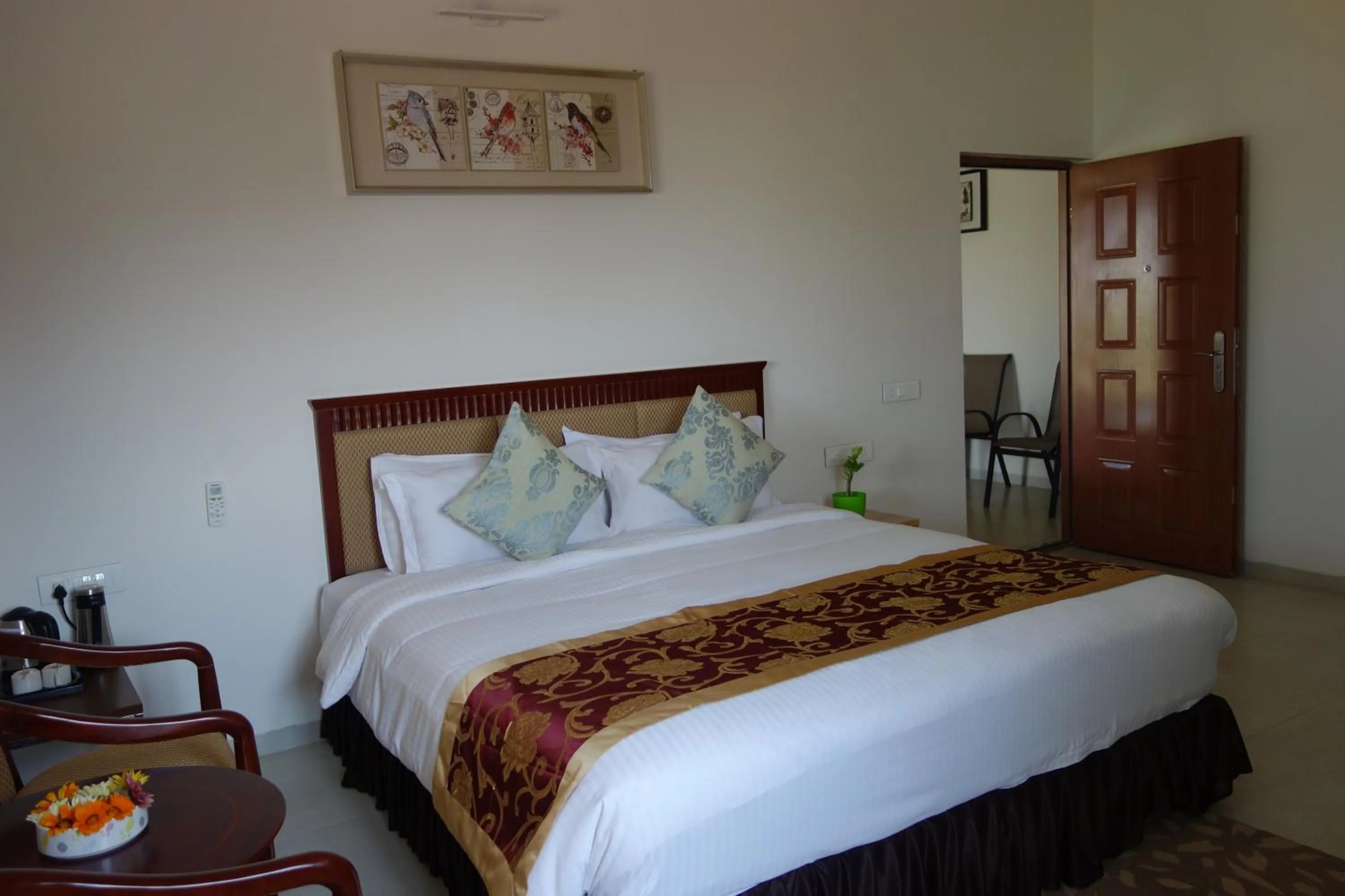 Photo of the whole room, Bed in Savana Lake Resort