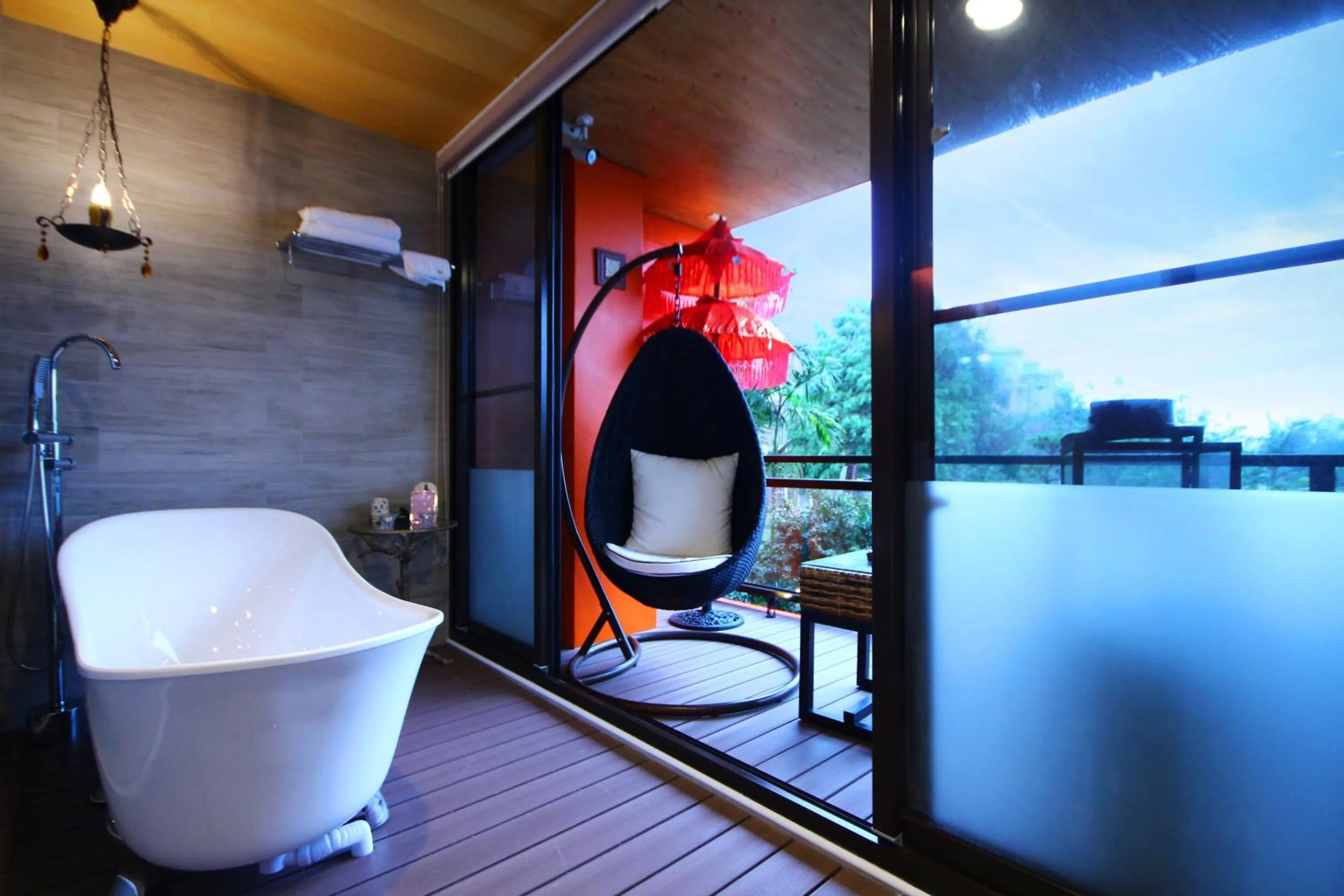 Bathroom in Mystery13