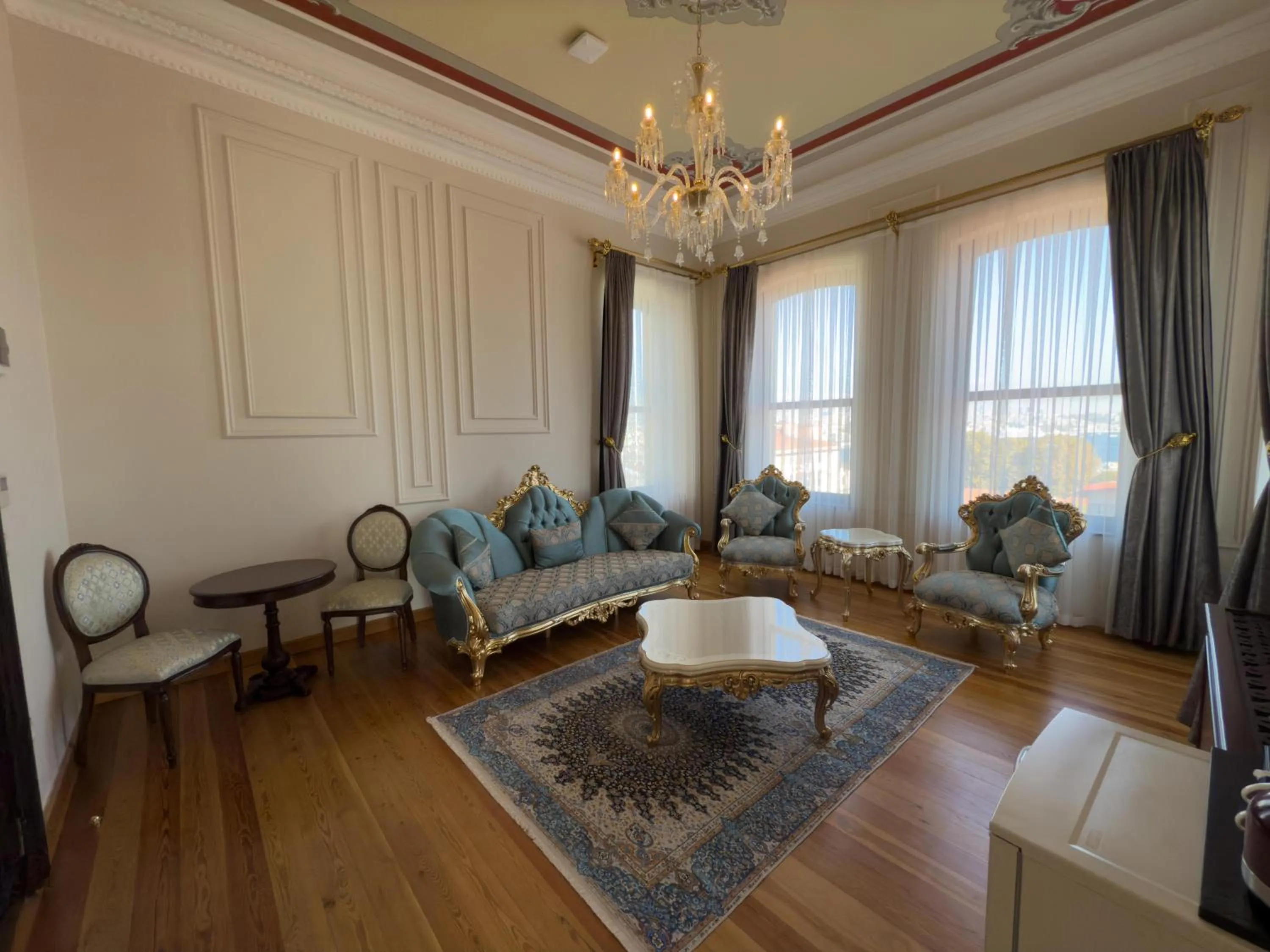 Living room in Ring Stone Hotels Old City - Special Class