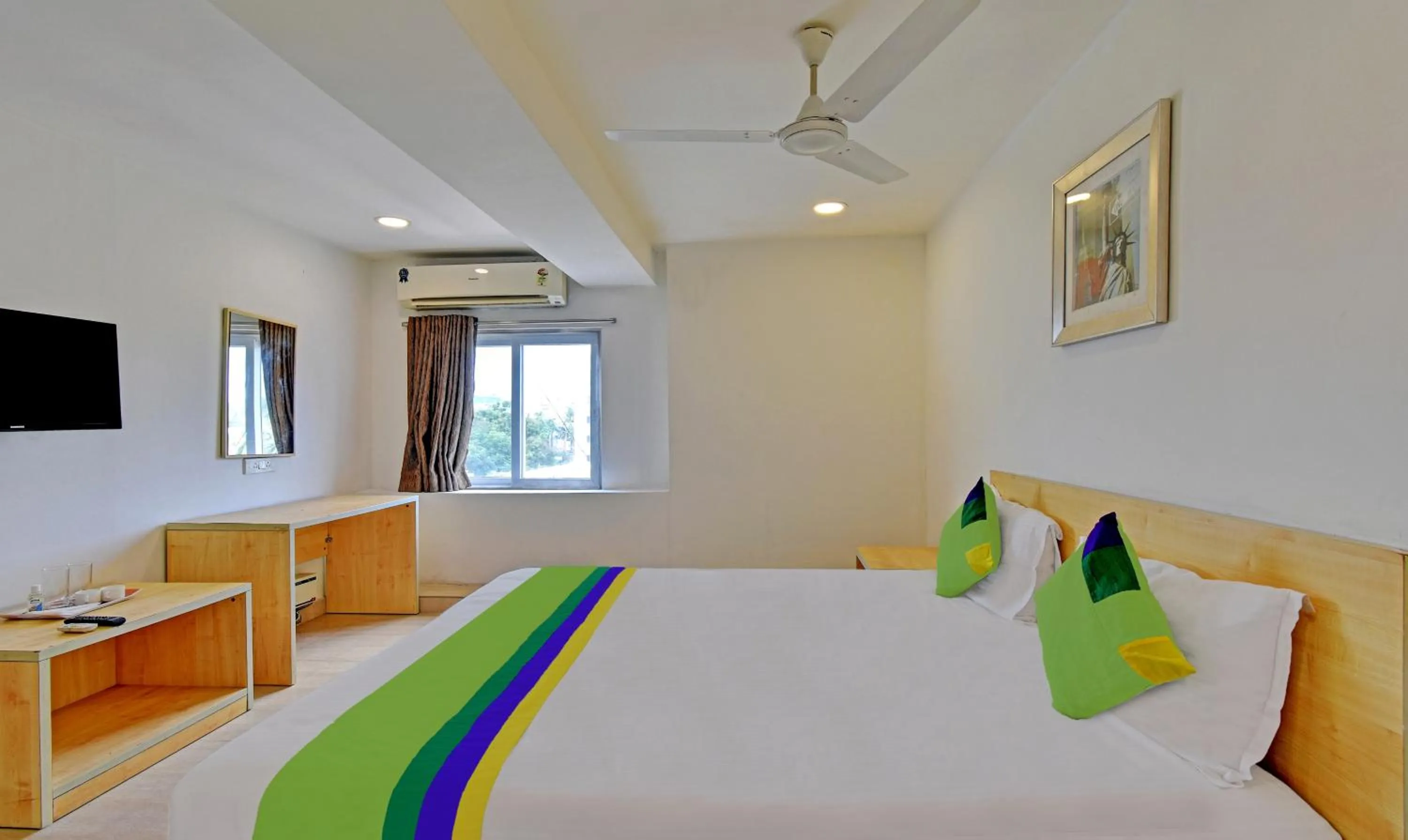 Bed in Treebo Innside