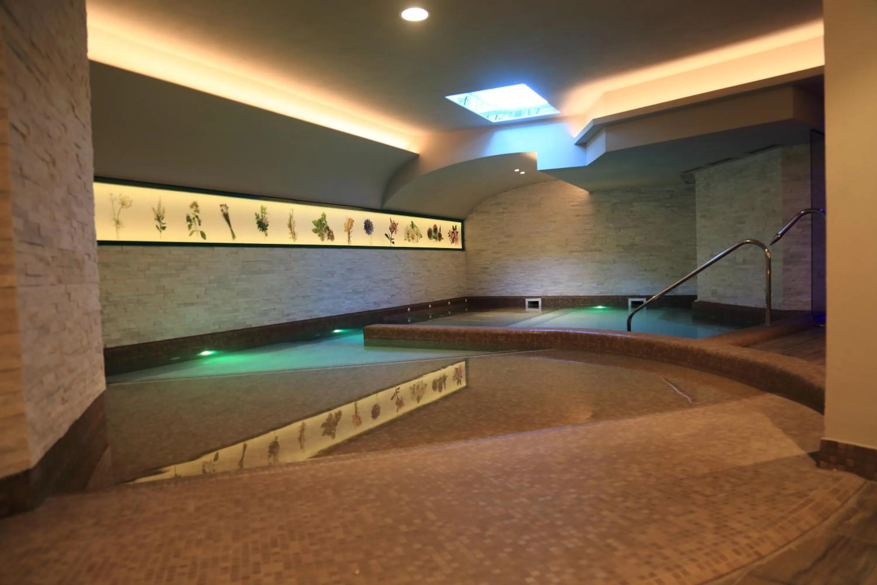 Hot Tub in Relax Hotel Erica