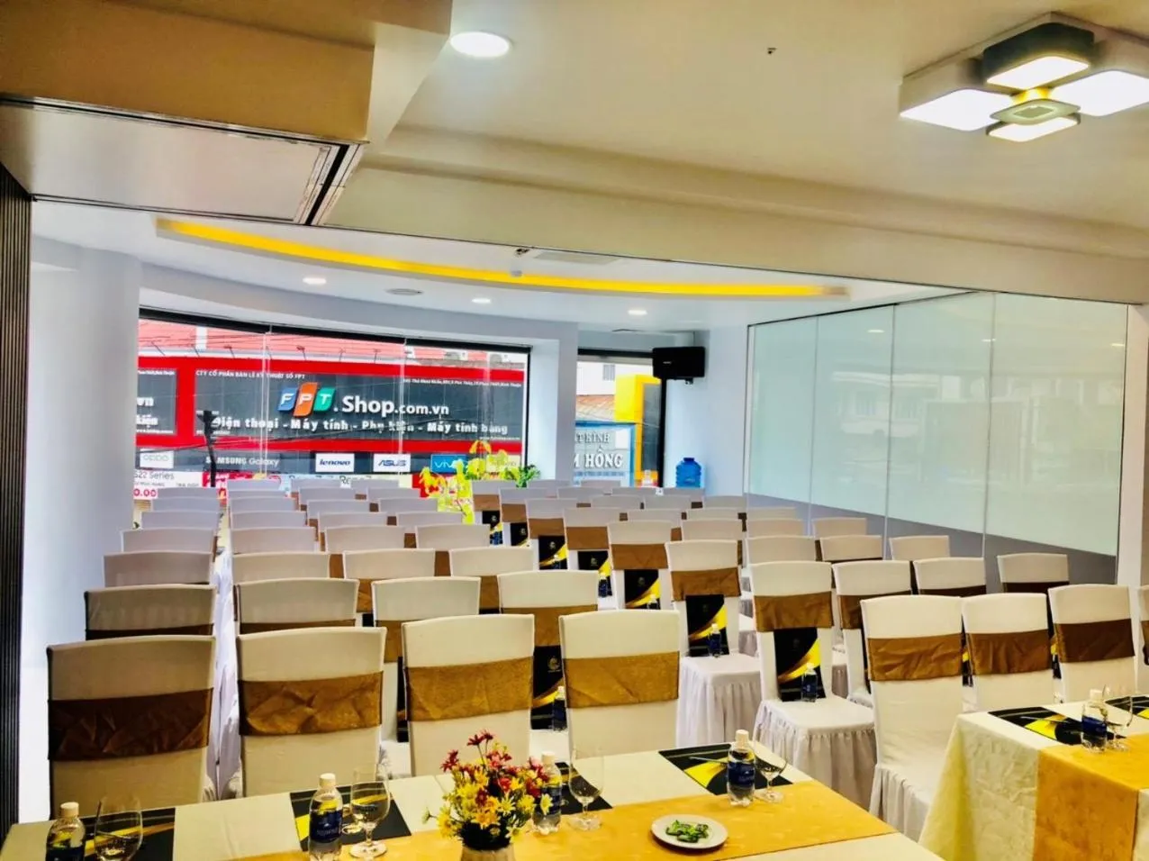 Restaurant/places to eat in Hoang Long Hotel Phan Thiết