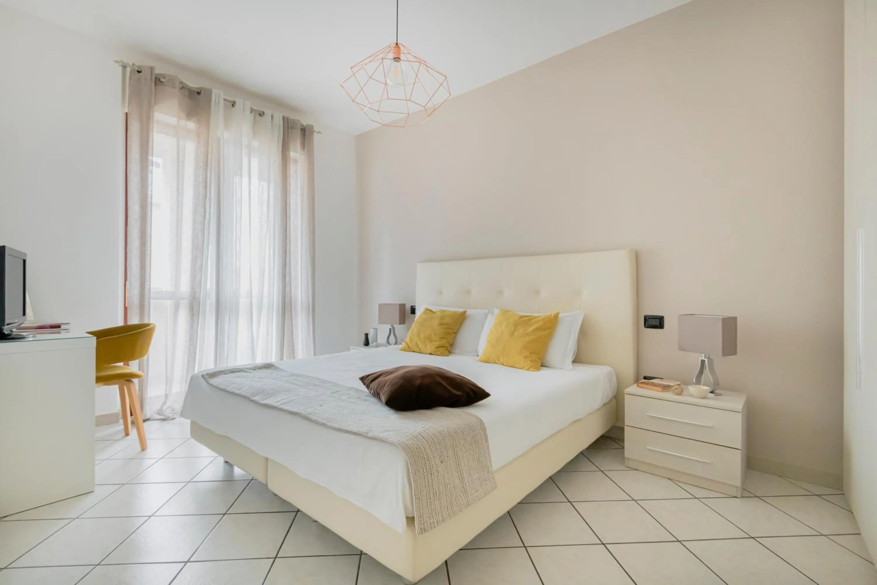 Bedroom, Bed in HQ Aparthotel Milano Inn - Smart Suites