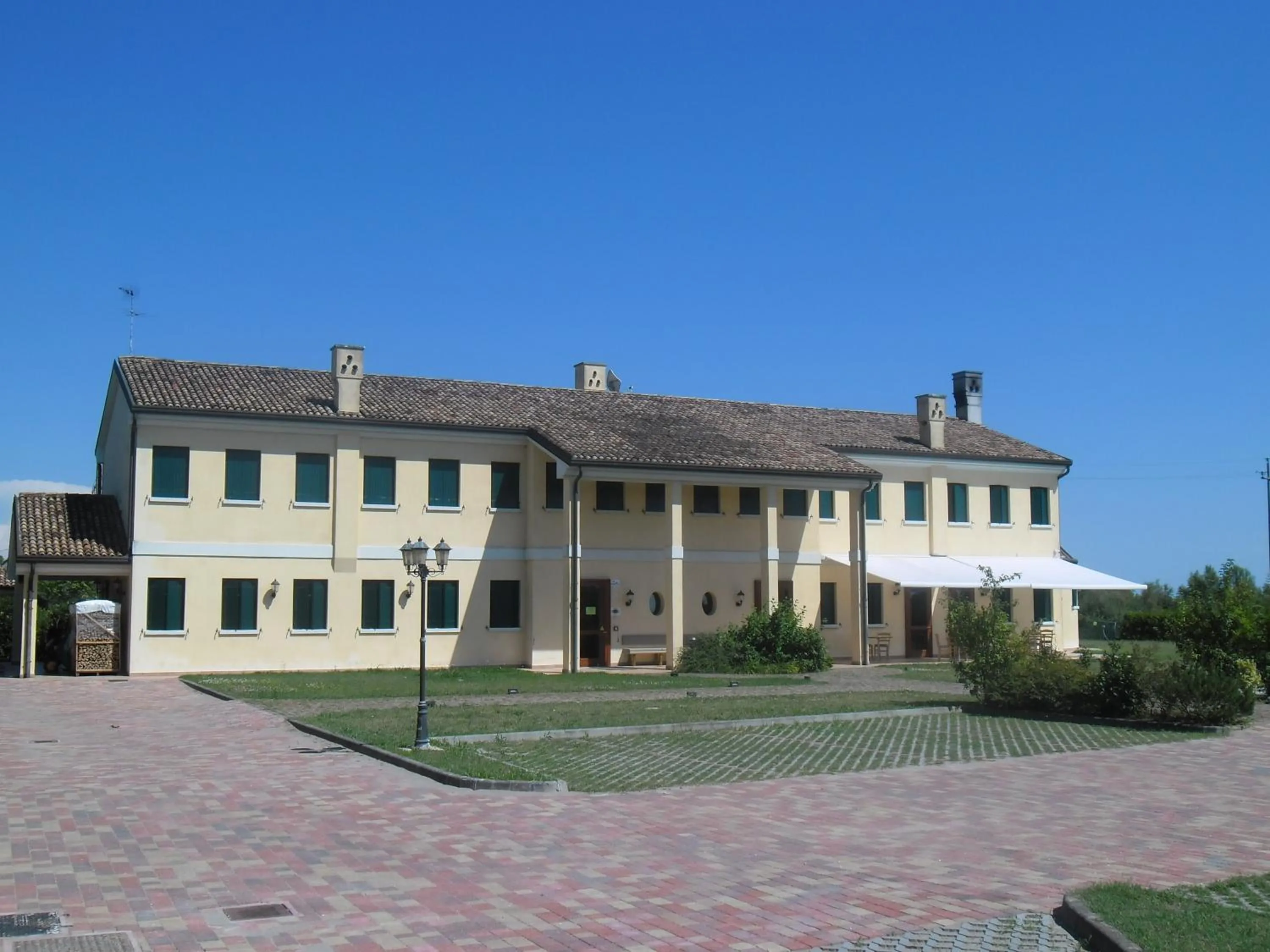 Property building in Il Paradello Albergo