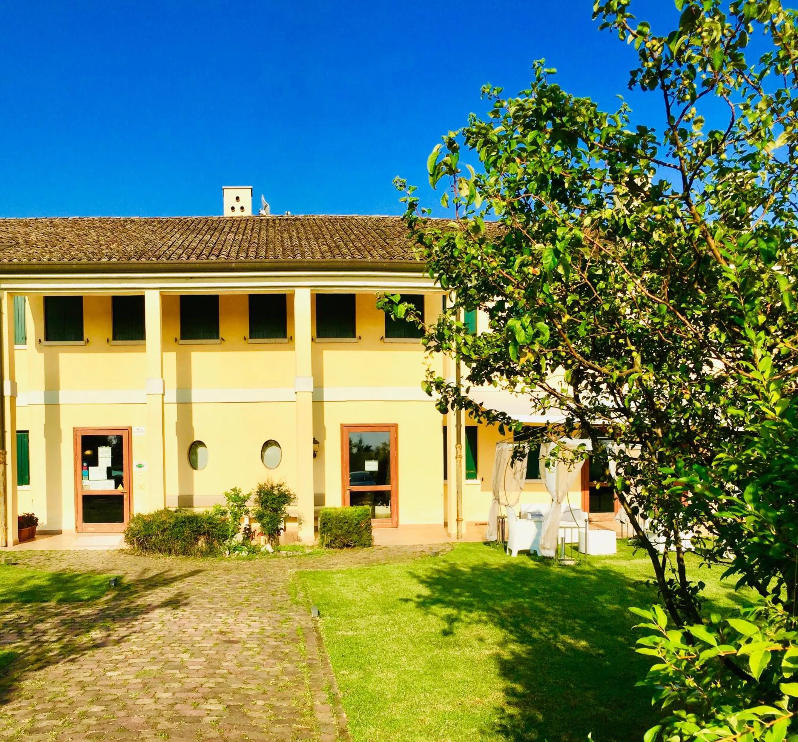 Property building in Il Paradello Albergo