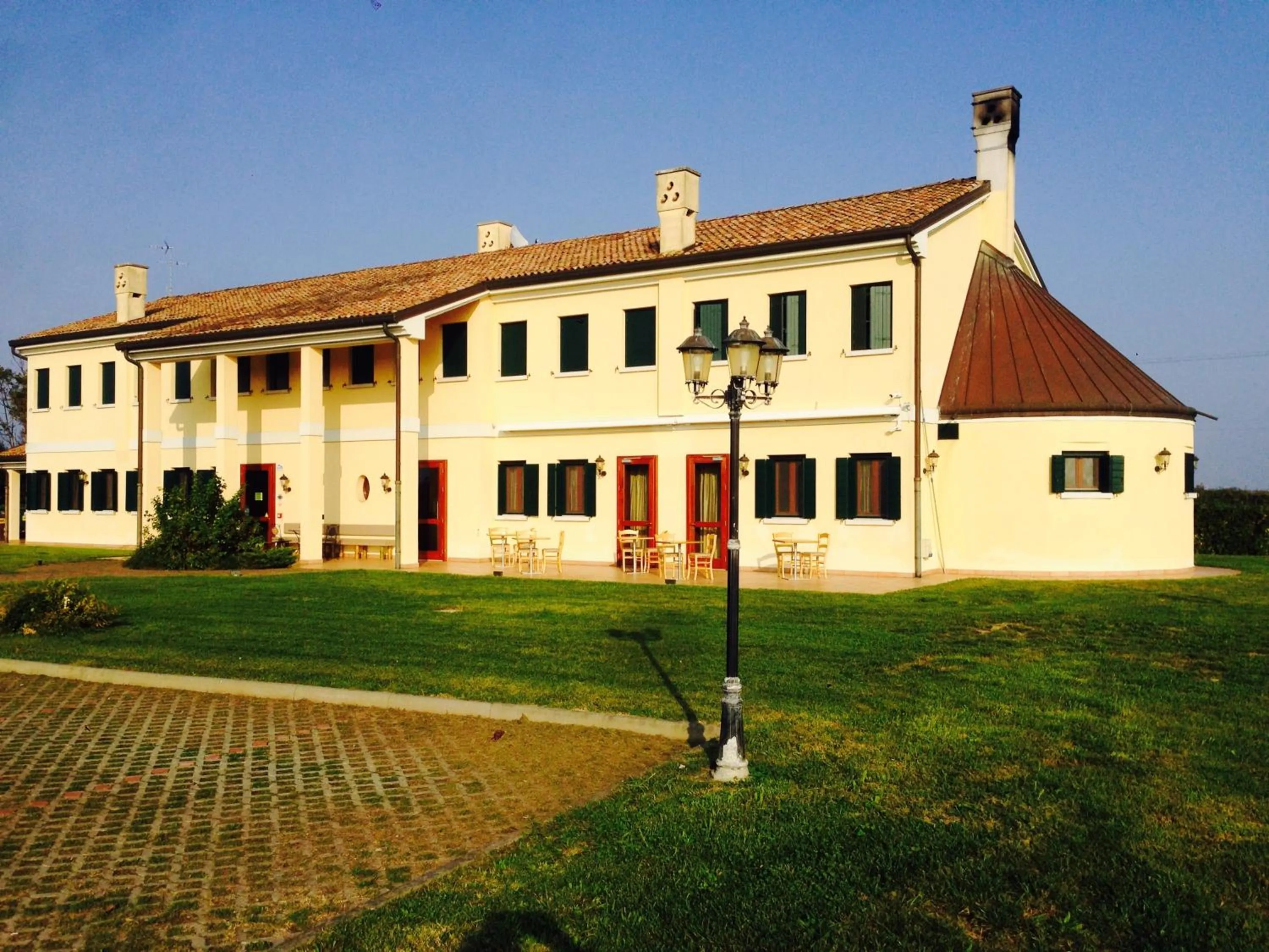 Property building in Il Paradello Albergo